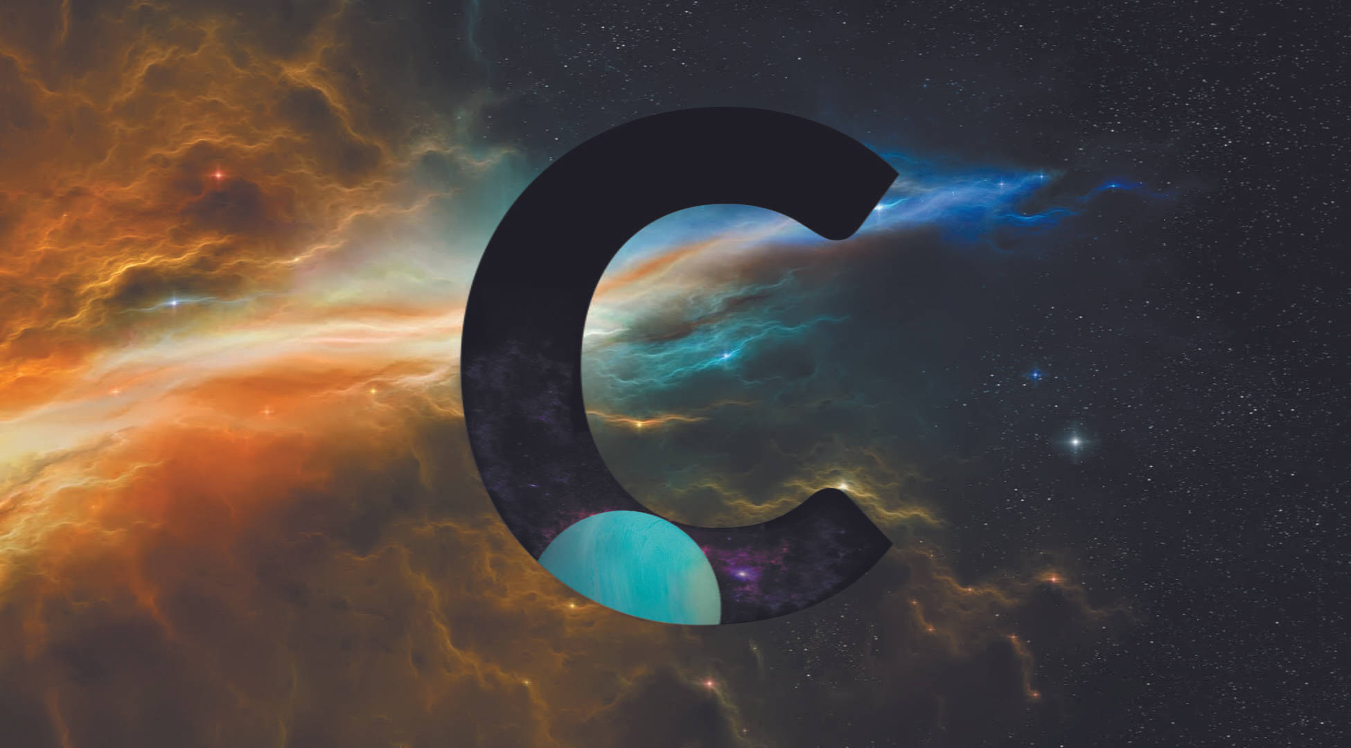C 桌布 壁紙 — 一個粗體黑色字母C框住一個宇宙星雲，其中有旋轉的橙色、藍色和藍綠色雲彩，背景是繁星點點的夜空。