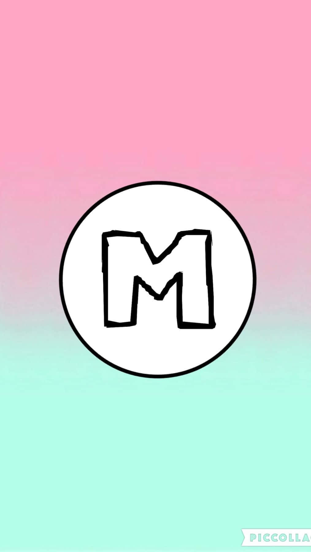 桌布 壁紙 — 一個粗體黑色輪廓字母M位於白色圓圈內，居中於柔和的粉紅到薄荷綠漸變背景上。