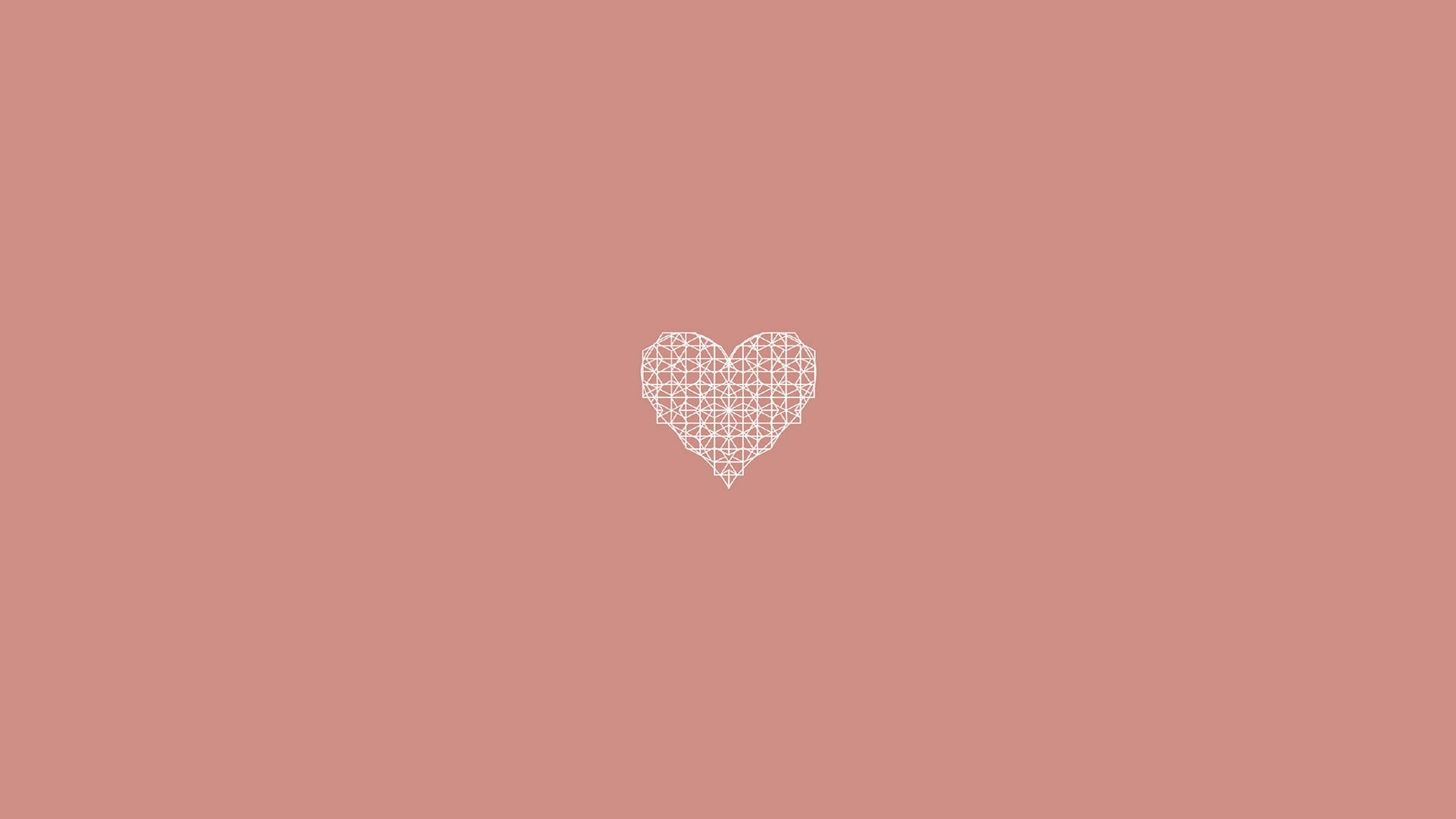 Aesthetic Heart 桌布 壁紙 — 一個精緻的白色幾何心形圖案，居中在柔和的塵粉玫瑰色背景上。