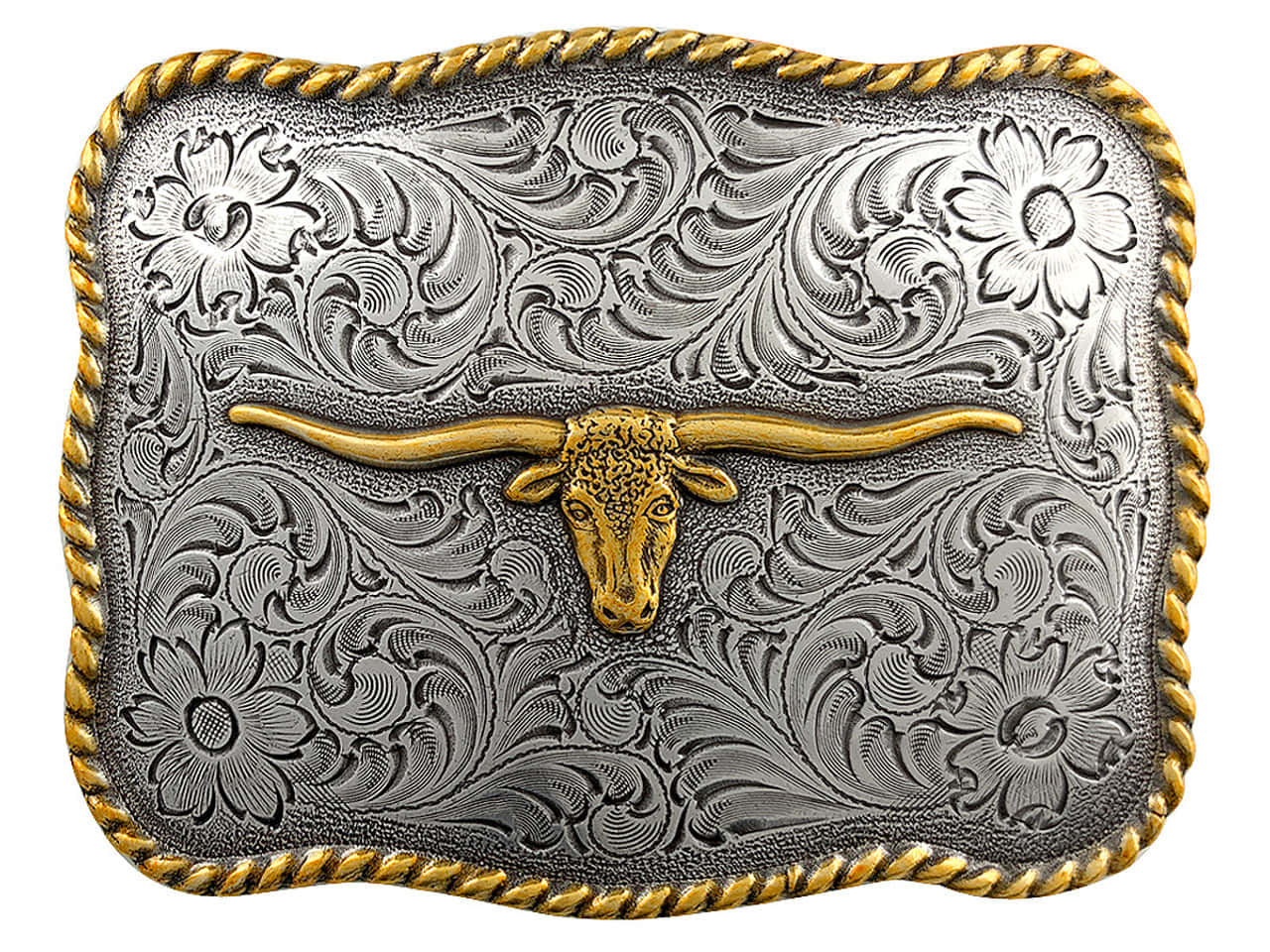 Longhorn 桌布 壁紙 — 一個精緻的銀色皮帶扣，帶有金色繩索邊框和中央的長角牛頭，周圍環繞著花卉和卷草雕刻圖案。