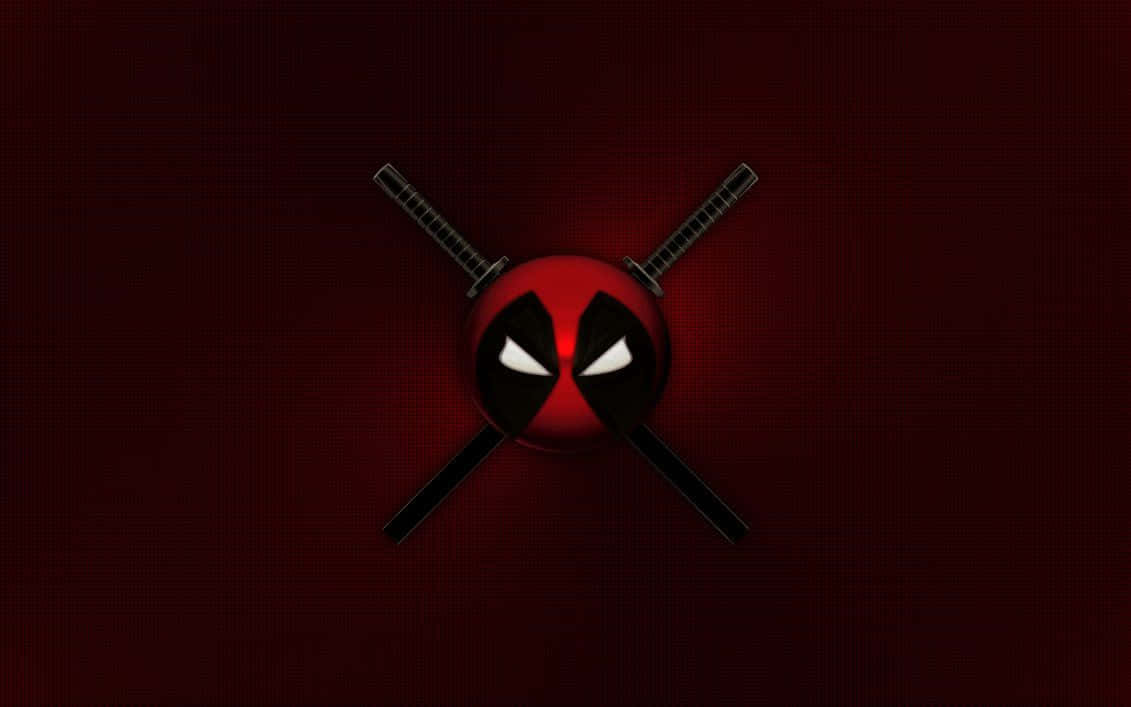 Deadpool Mask 桌布 壁紙 — 一個紅色死侍面具，帶有發光的白色眼睛，位於兩把交叉的黑色劍之間，背景為深紅色。