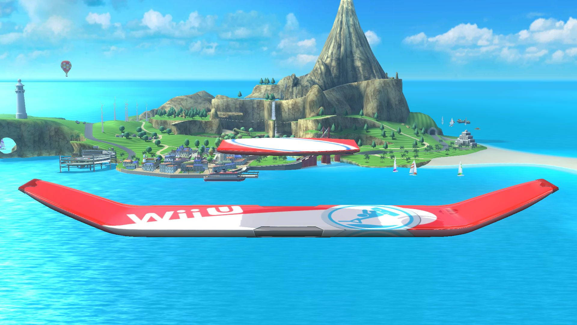 電玩遊戲 桌布 壁紙 — 一個紅色的Wii U Gamepad在碧綠的海水上漂浮，附近有一個充滿活力的島嶼，上面有座高聳的山和燈塔。