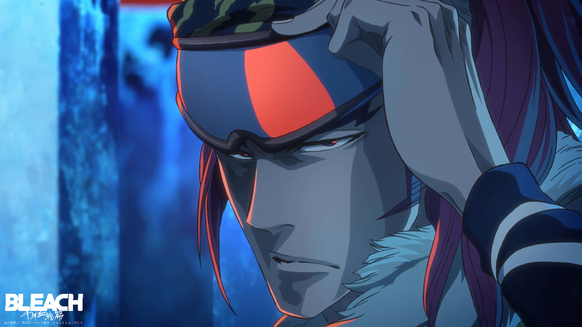 Bleach Thousand-year Blood War Arc 桌布 壁紙 — 一個紅髮戴頭帶的動漫角色特寫，在冷藍色背景下強烈凝視。
