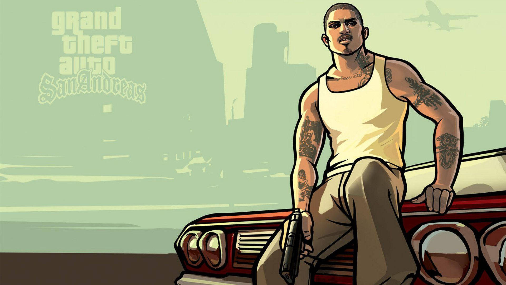 GTA 聖安地列斯 桌布 壁紙 — 一個紋身穿背心的男人坐在紅色車上，手持槍支，背後是城市天際線。
