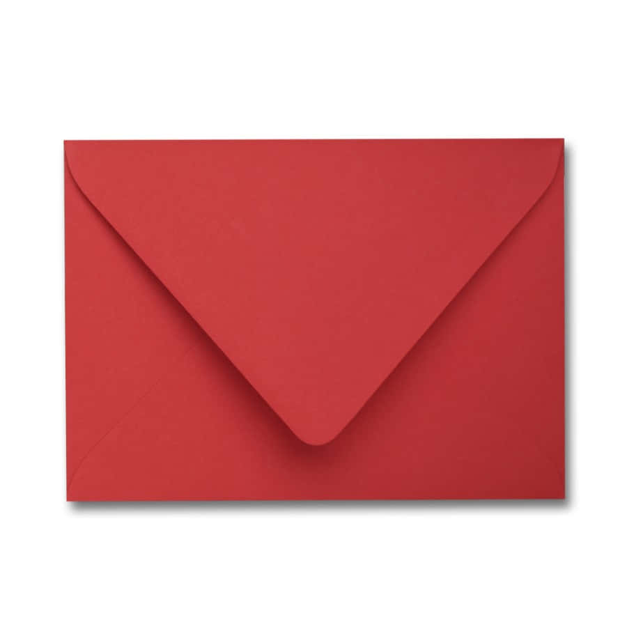 Red Envelope 桌布 壁紙 — 一個純紅色信封，帶有三角形翻蓋，居中放置在純白色背景上。