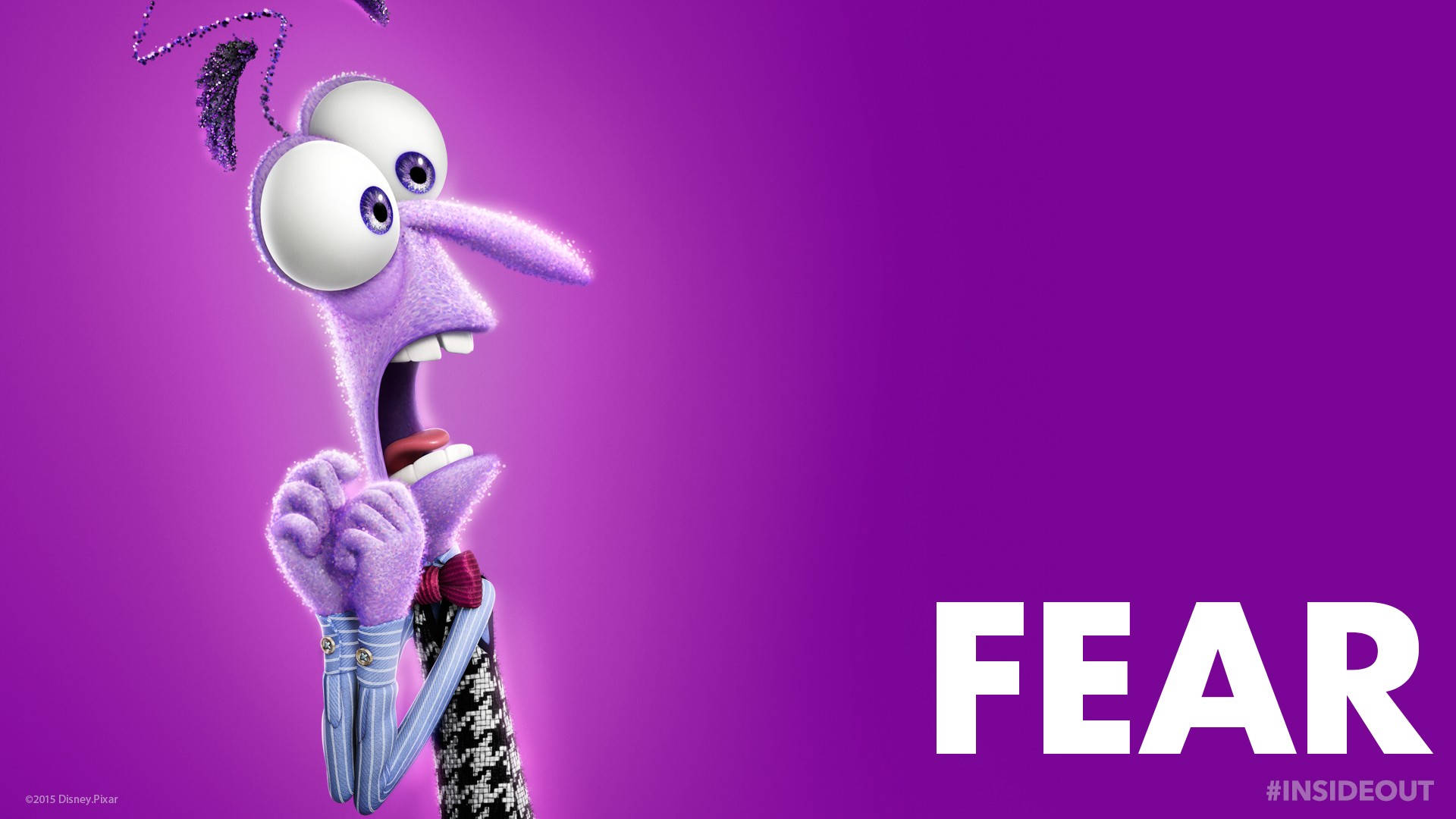 Fear Inside Out 桌布 壁紙 — 一個紫色動畫角色，有大眼睛和領結，在純紫色背景上尖叫，背景上有粗體白色字母寫著FEAR。