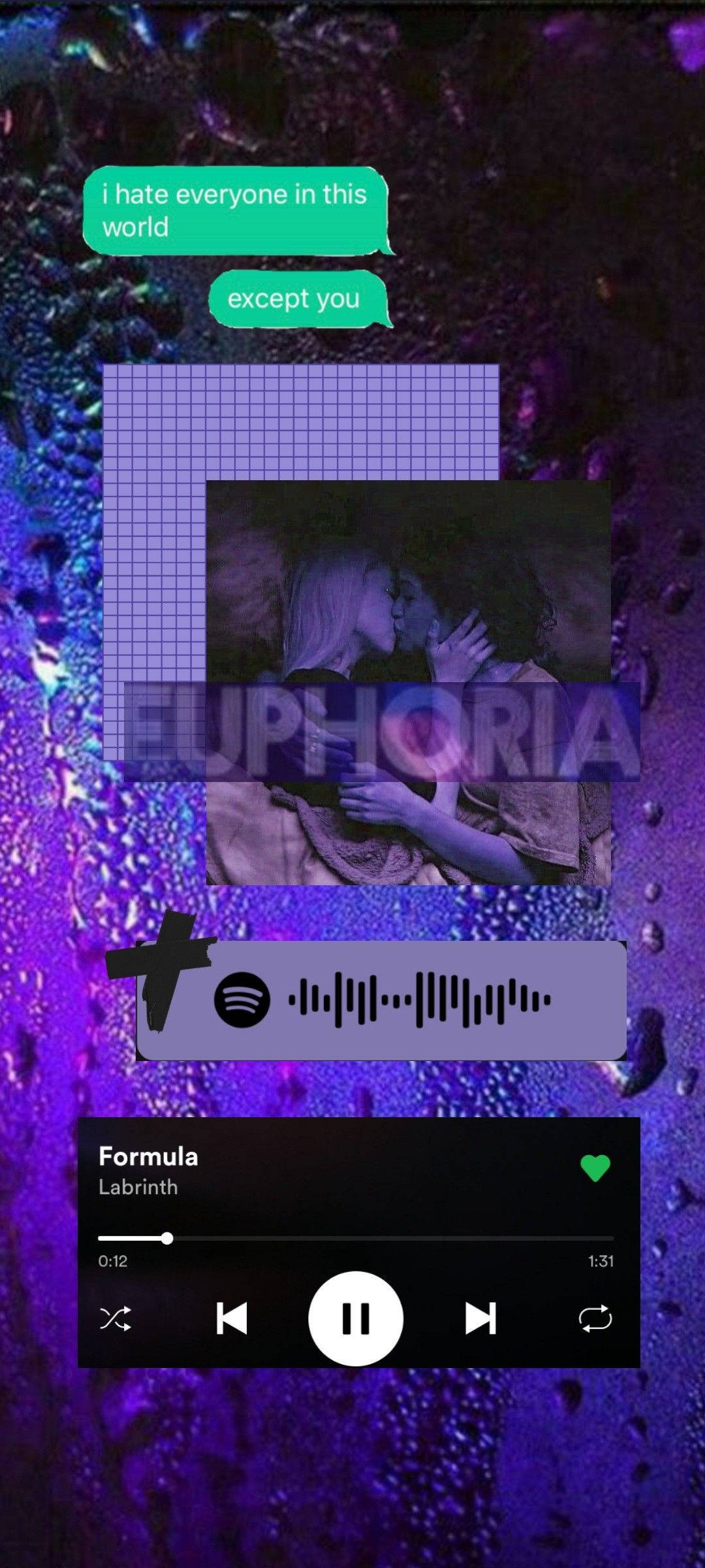 愉悅 桌布 壁紙 — 一個紫色雨痕的電話螢幕顯示了Labrinth的Formula的Spotify播放器，以及一條文字訊息，上面寫著「我討厭這個世界上的每個人，除了你」，覆蓋在一張接吻情侶的照片上。