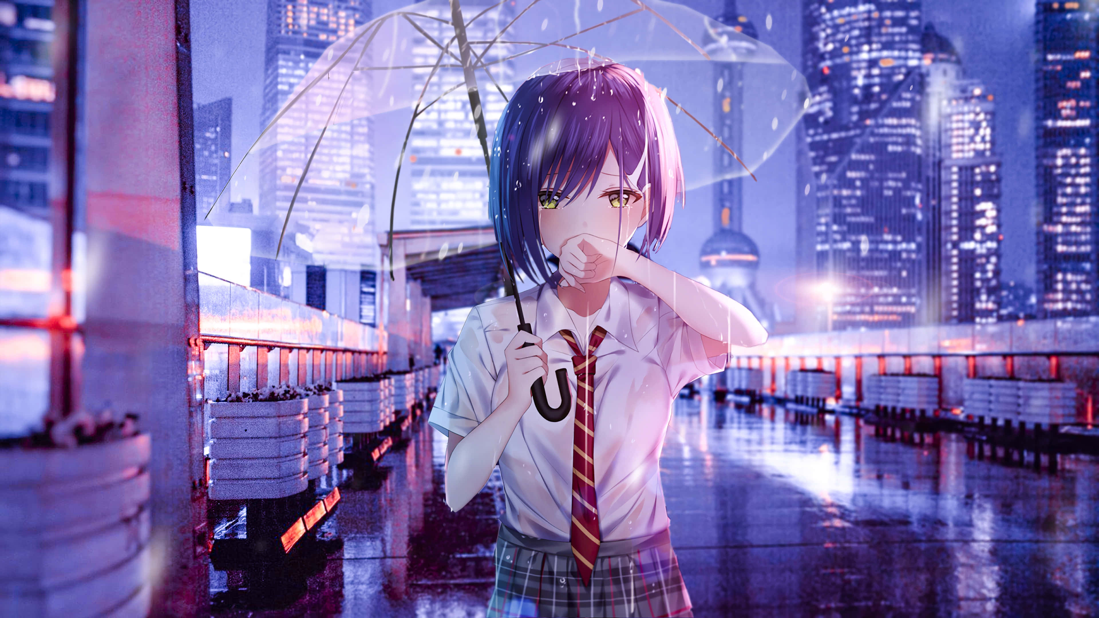 DARLING in the FRANXX 桌布 壁紙 — 一個紫髮動漫女孩穿著校服，在夜晚霓虹燈照亮城市景觀時撐著傘，雨點落下。