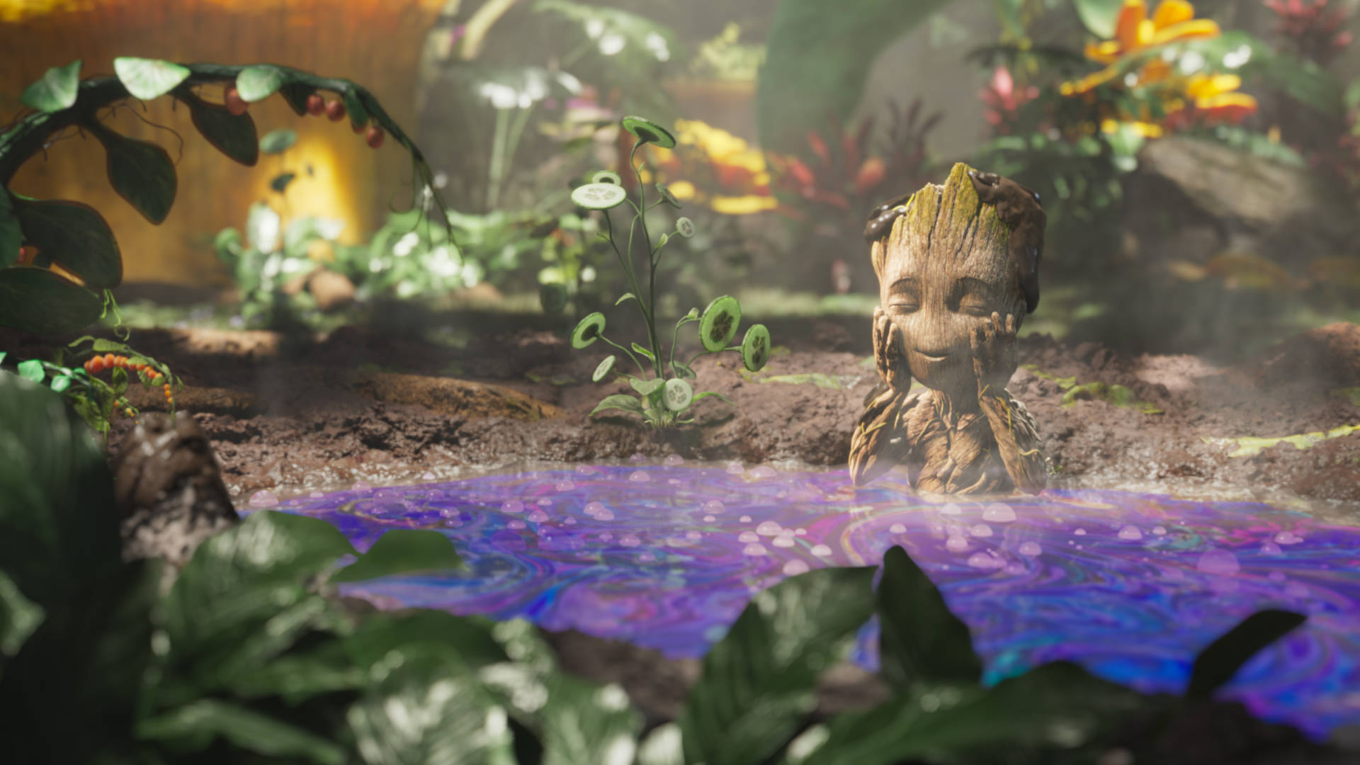Baby Groot 桌布 壁紙 — 一個細小樹狀生物閉著眼睛，平靜地坐在一個發光的紫色水池中，周圍環繞著茂密的綠色樹葉和色彩繽紛的花朵。