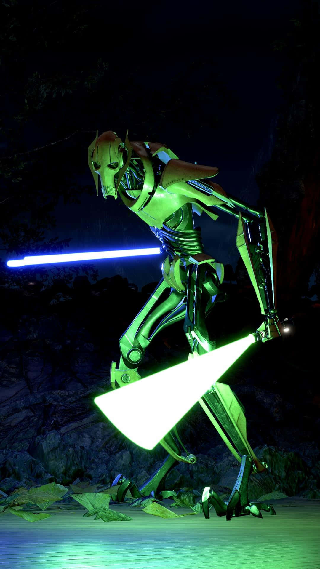 General Grievous 桌布 壁紙 — 一個綠色戰鬥機器人在夜晚的黑暗森林中揮舞著藍色光劍和白色能量刀片。