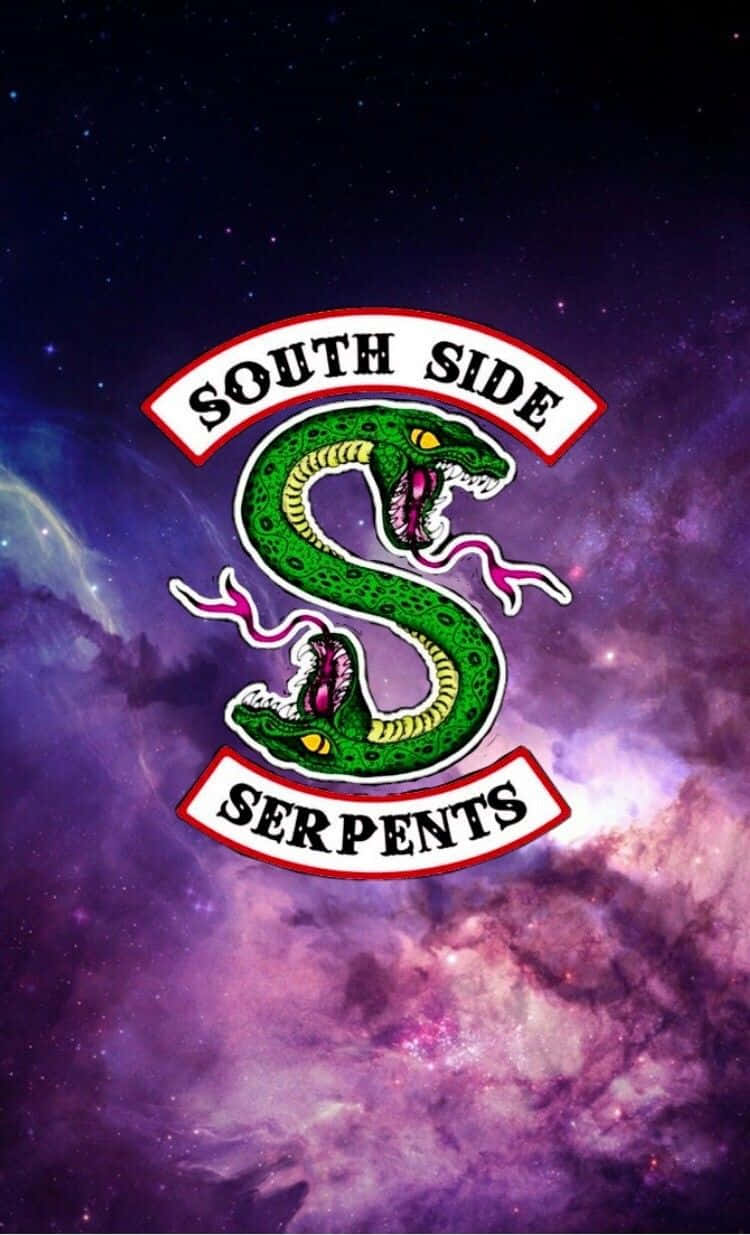 Southside Serpents 桌布 壁紙 — 一個綠色蛇形標誌，上面有 'South Side Serpents' 文字，背景是充滿活力的紫色和藍色宇宙星雲。