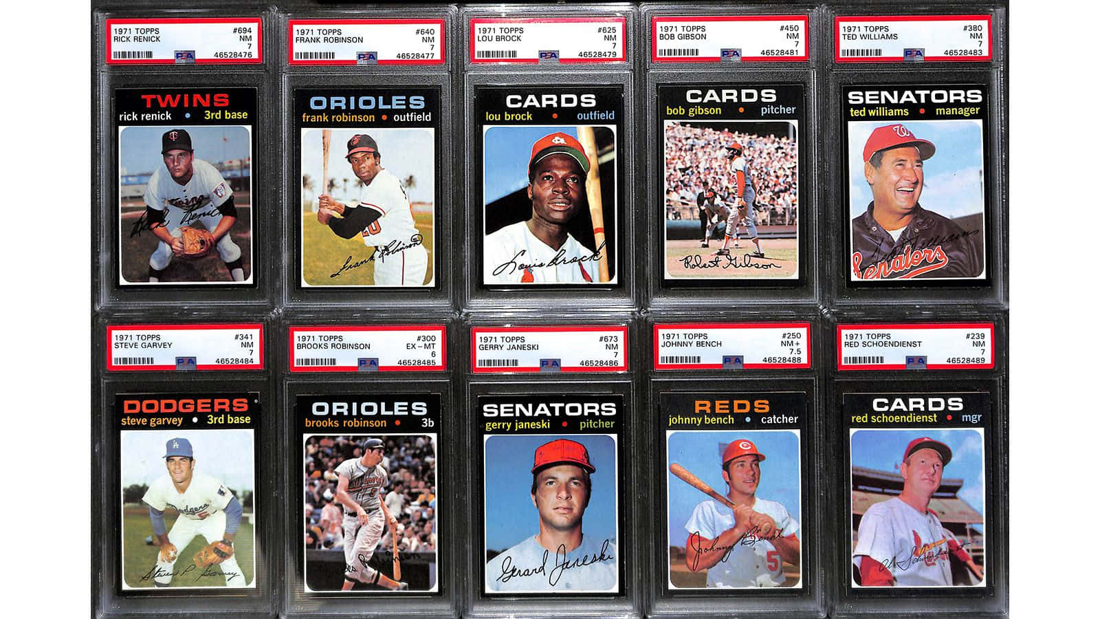 Baseball Cards 桌布 壁紙 — 一個網格，包含十張1971年Topps棒球卡，裝在保護套中，展示Lou Brock和Frank Robinson等球員穿著復古球衣。