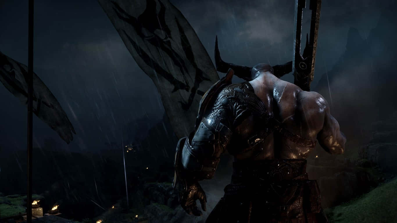 1366x768 Dragon Age Inquisition 桌布 壁紙 — 一個肌肉發達、有角的裝甲戰士站在暴風雨夜晚的戰場上，周圍有破爛的旗幟和遠處的火光。