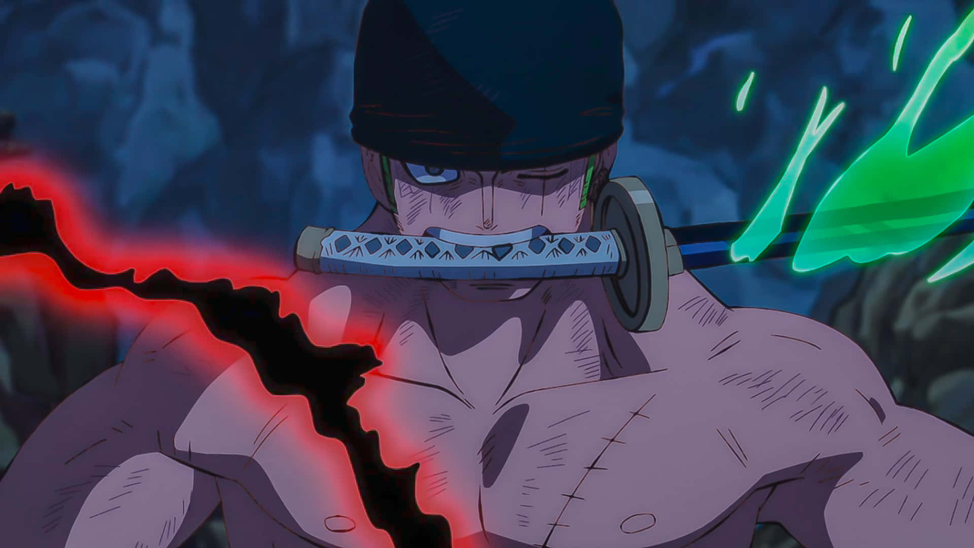 zoro wallpaper 壁紙 — 一個肌肉發達的動漫戰士，嘴裡叼著劍，在黑暗的岩石環境中引導紅色和綠色的能量。
