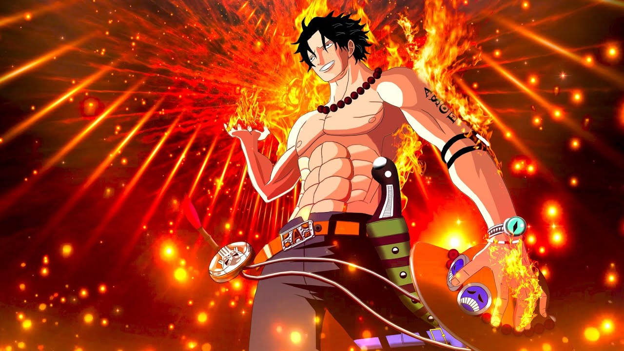 Ace 桌布 壁紙 — 一個肌肉發達的動漫男人，黑髮戴項鍊，站在熾熱的橙色火焰和發光粒子中，背景是耀眼的紅色。