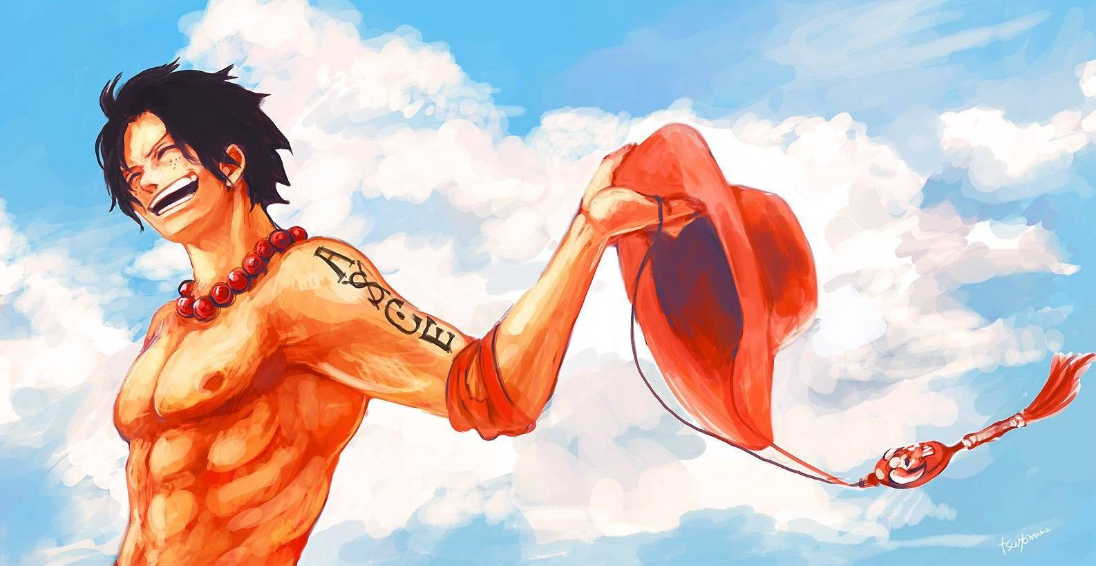 Ace 桌布 壁紙 — 一個肌肉發達的動漫男人，黑髮紅珠，笑著舉起一頂紅帽子，背景是晴朗的藍天和蓬鬆的白雲。