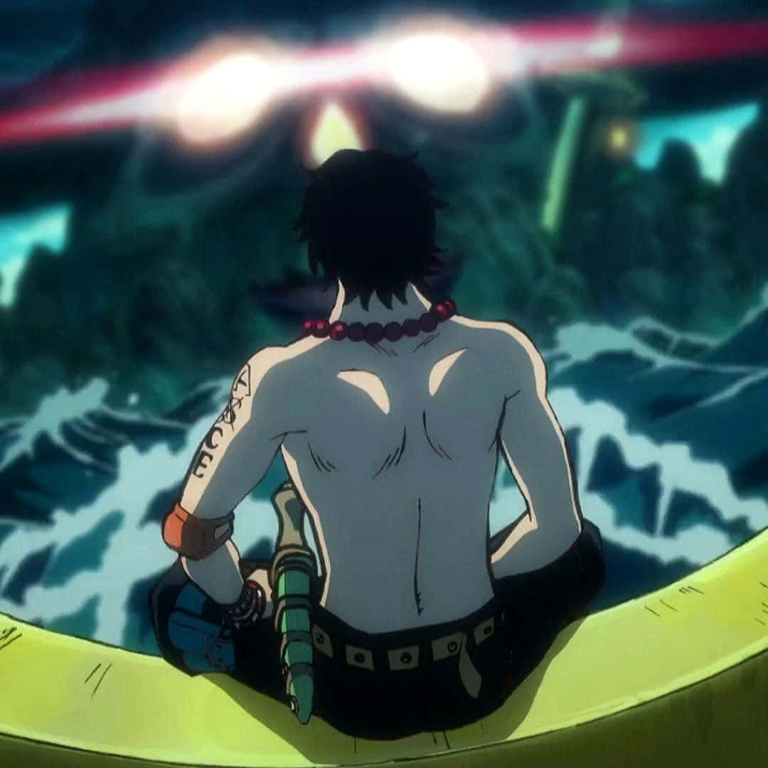 One Piece Ace's Death 桌布 壁紙 — 一個肌肉發達的動漫角色坐在船上，面對著暴風雨海洋上空發光的外星人光芒。