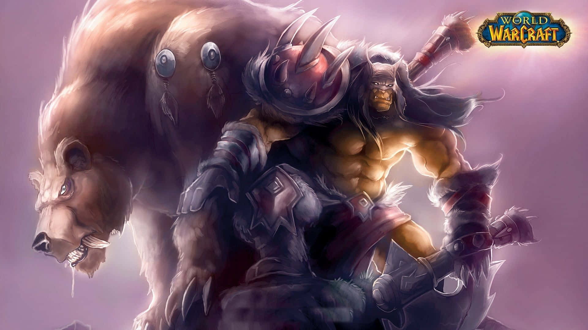 魔獸世界 桌布 壁紙 — 一個肌肉發達的獸人戰士帶著一隻巨大的熊同伴，在紫色迷霧背景下準備戰鬥。
