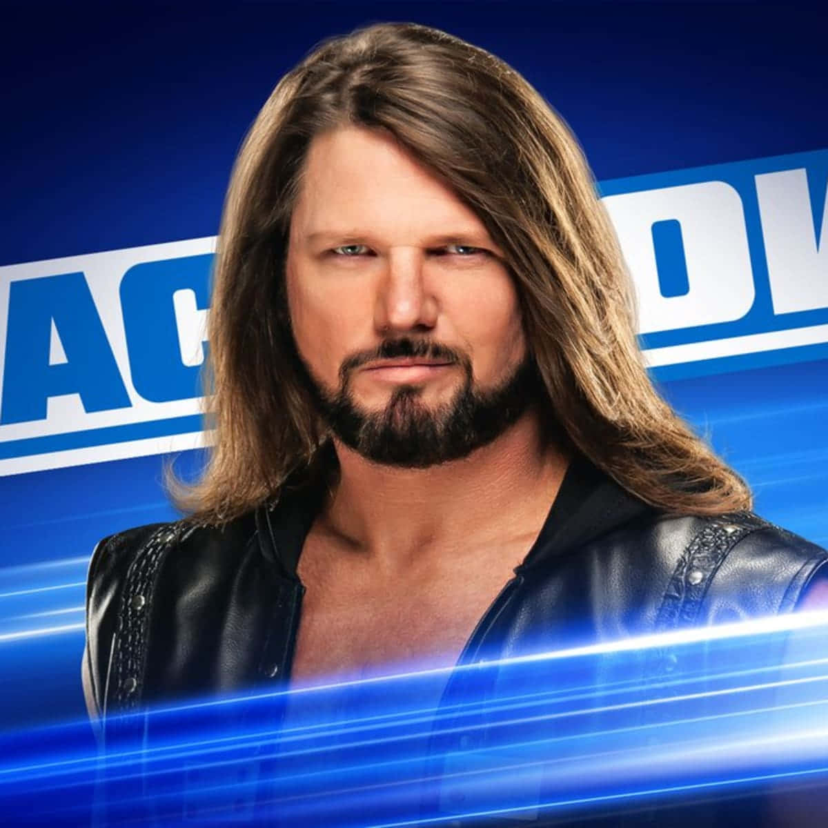 WWE 桌布 壁紙 — 一個肌肉發達的男人，留著長長的棕色頭髮和鬍鬚，穿著黑色皮夾克，背景是動態藍色，帶有發光的條紋和部分「AC」文字。