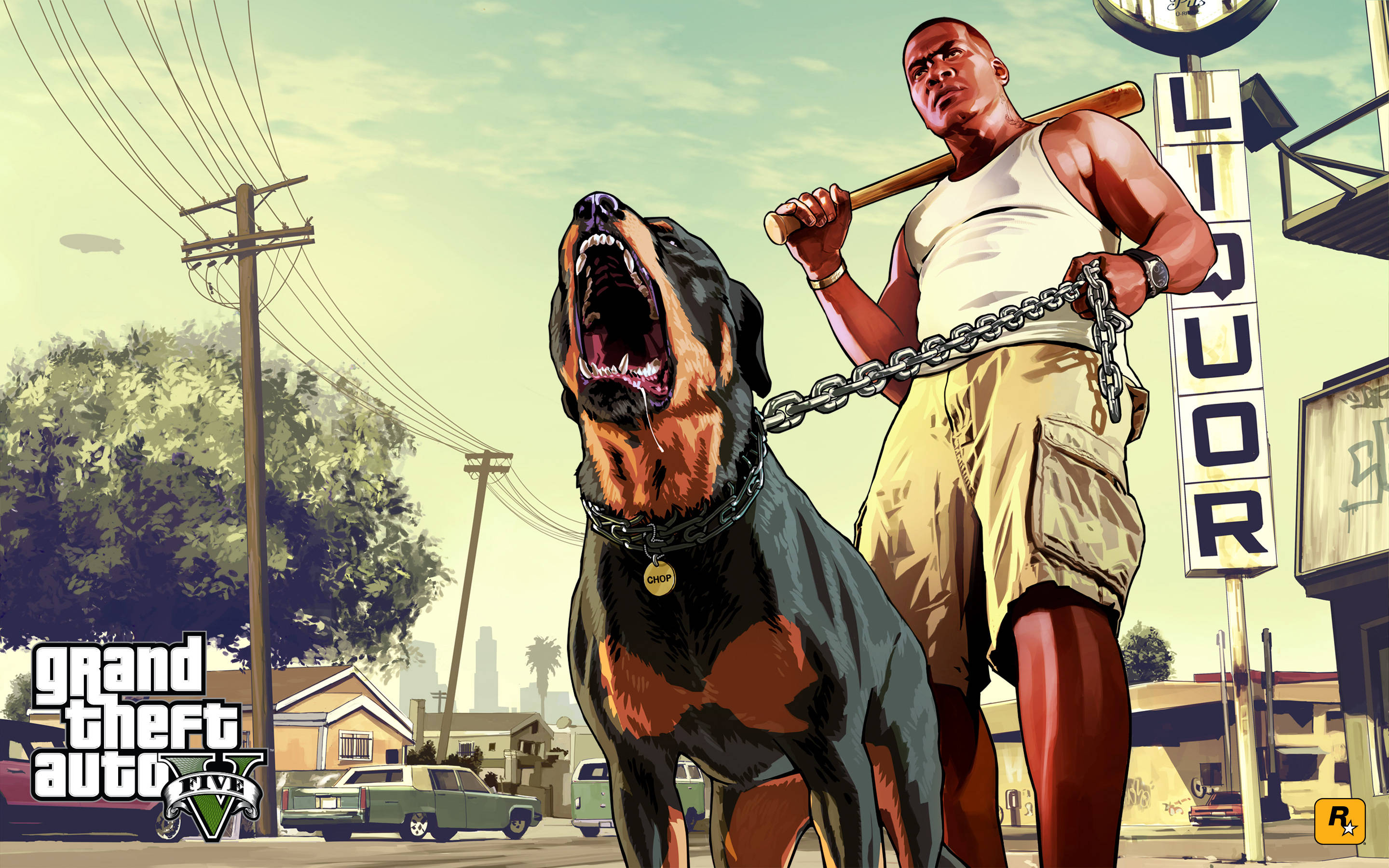 4K gta 5 桌布 壁紙 — 一個肌肉發達的男人拿著棒球棍，站在一條陽光明媚的城市街道上，旁邊有一隻被鎖鏈拴住的羅威納犬正在兇猛吠叫。