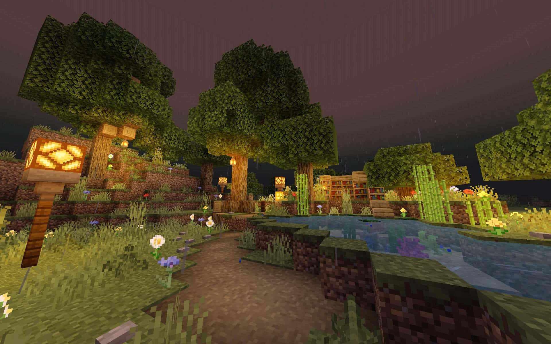 Minecraft Pocket Edition 桌布 壁紙 — 一個舒適的Minecraft村莊夜晚，發光的燈籠照亮樹木和池塘，在黑暗的天空下。