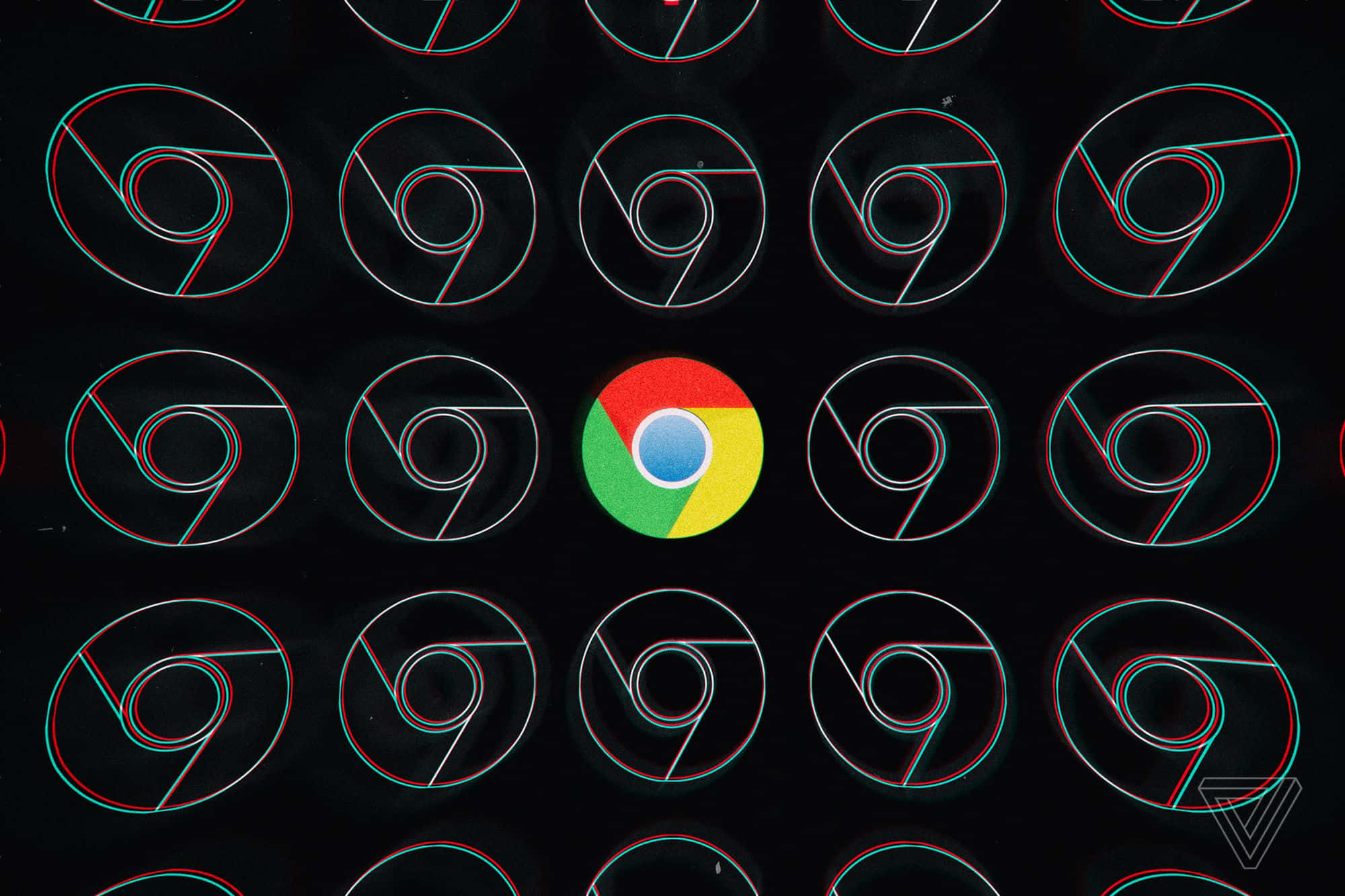 Chrome 桌布 壁紙 — 一個色彩繽紛的 Chrome 標誌在單色 Chrome 圖標中脫穎而出，背景為深色，帶有紅色和青色的立體 3D 效果。