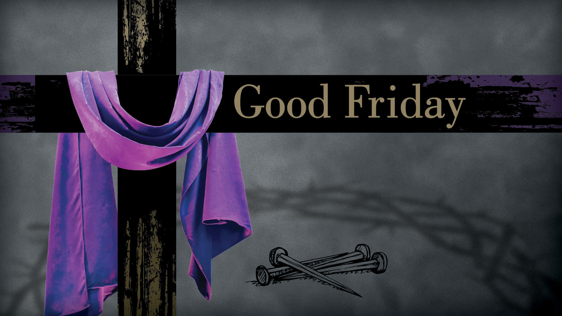 Good Friday 桌布 壁紙 — 一個莊嚴的黑色十字架，披著紫色布料，帶有「Good Friday」文字和散落的釘子，背景為灰色紋理。