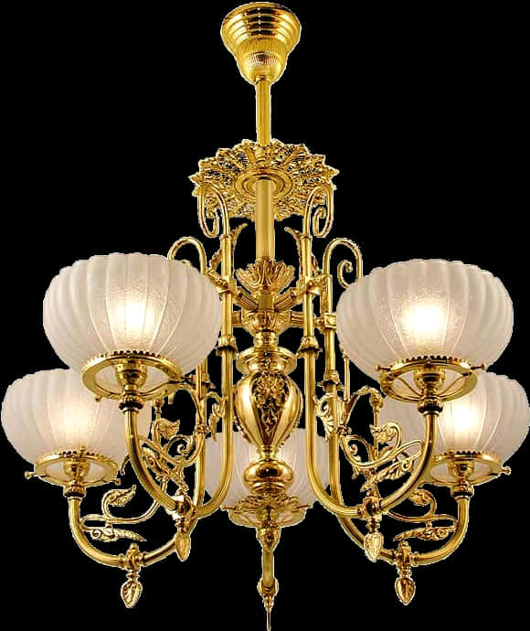 Chandelier 桌布 壁紙 — 一個華麗的金色吊燈，配有磨砂玻璃燈罩，在純黑背景下散發出溫暖的光芒。