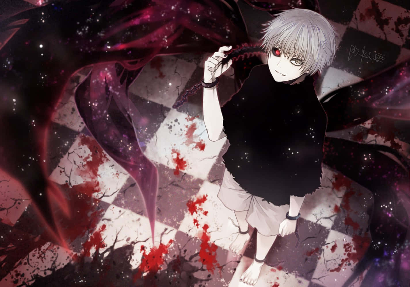 Ken Kaneki 桌布 壁紙 — 一個蒼白的動漫男孩，紅眼睛白頭髮，赤腳站在血跡斑斑的棋盤格地板上，對著黑暗旋轉的背景拿著一條鏈條。