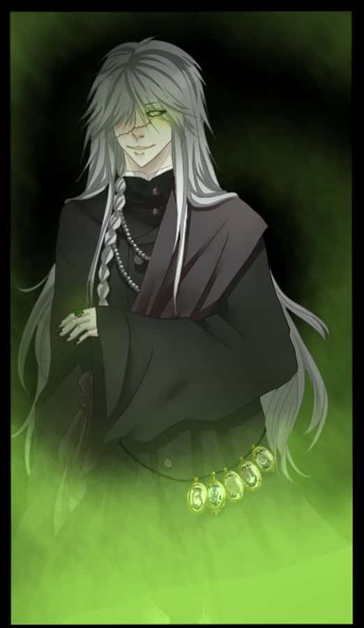 Black Butler Undertaker 桌布 壁紙 — 一個蒼白的動漫角色，銀色頭髮和綠色眼睛，站在深綠色迷霧背景中，穿著黑色長袍和發光的綠色珠寶。