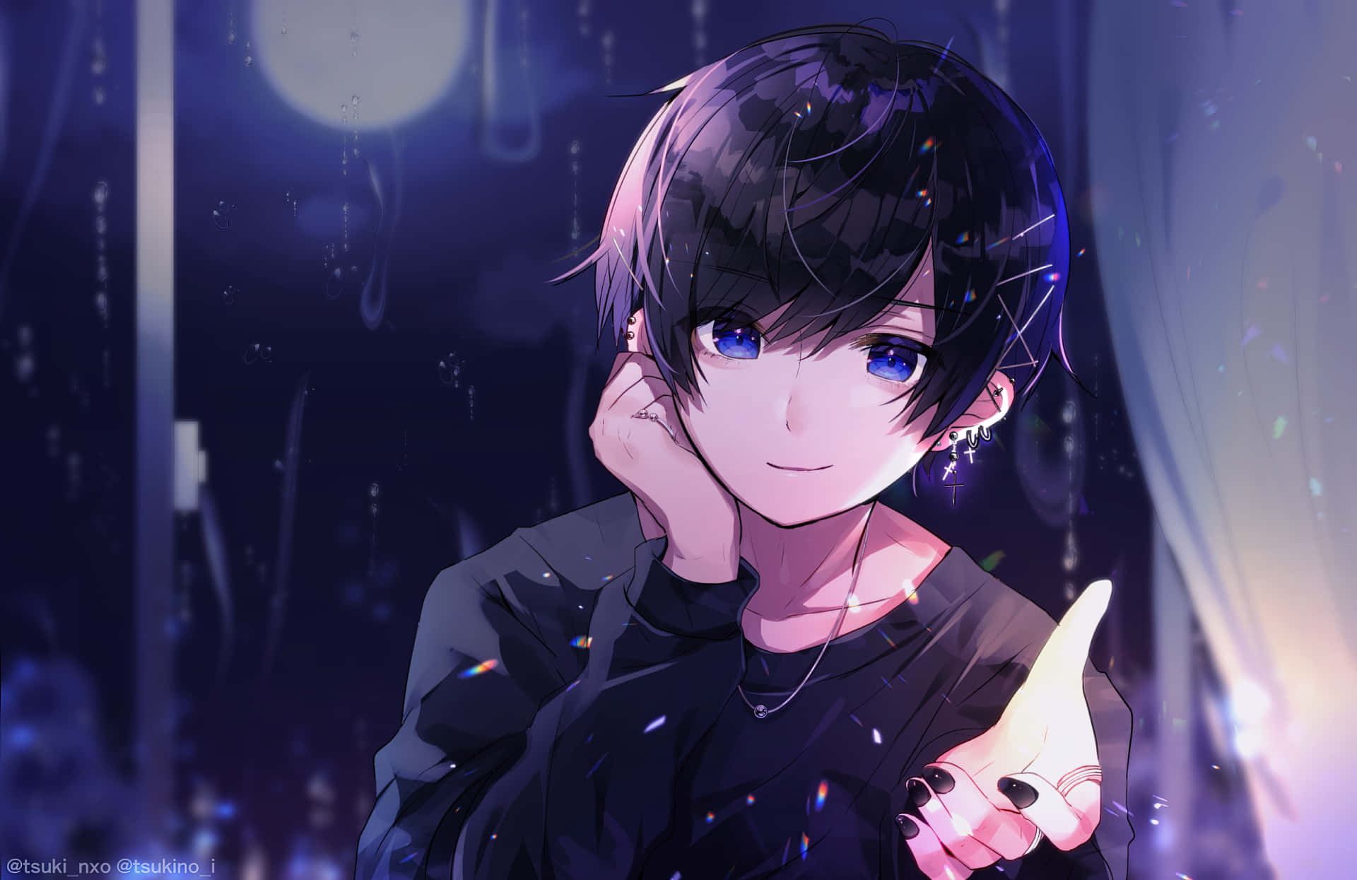 Dark Anime Boy 桌布 壁紙 — 一個藍眼睛黑頭髮的年輕動漫男孩在雨夜場景中舉起手，溫柔地微笑。
