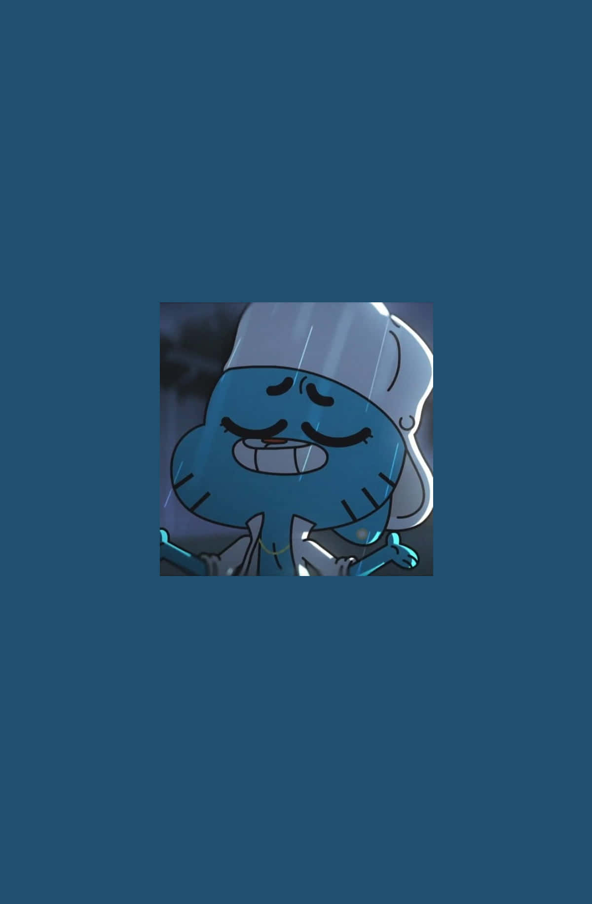 the amazing world of gumball 桌布 壁紙 — 一個藍色卡通角色戴著廚師帽，在黑暗背景中於雨中愉快地微笑。