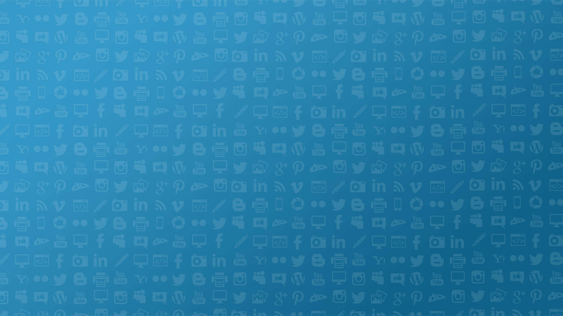 Social Media Icons 桌布 壁紙 — 一個藍色漸變背景，充滿了重複的社交媒體和科技圖標，顏色為淺藍色。