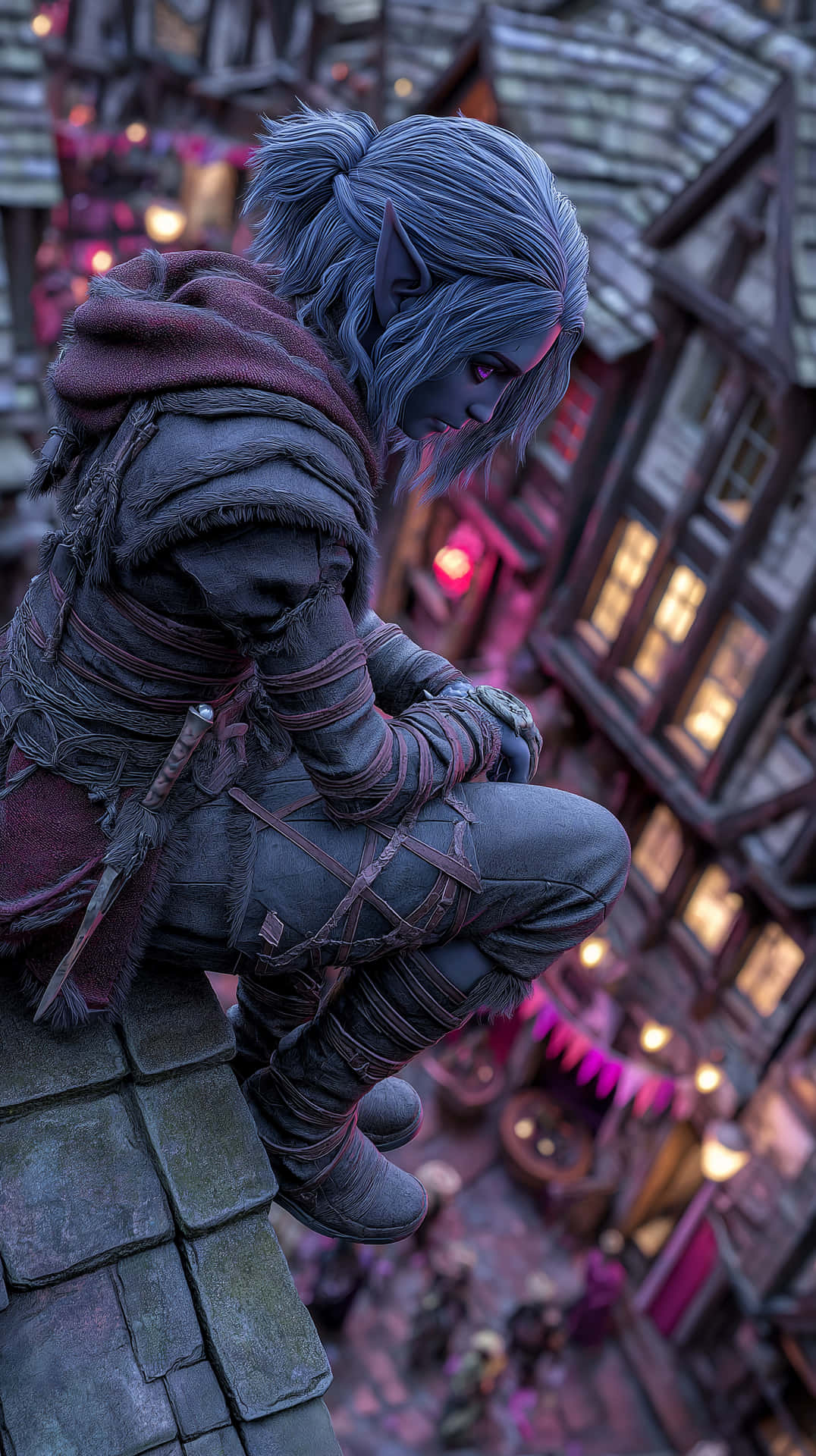 Night Elf Sentinel 壁紙 — 一個藍色頭髮、尖耳朵的精靈坐在石屋頂上，俯瞰著下方燈火溫暖的中世紀小鎮。