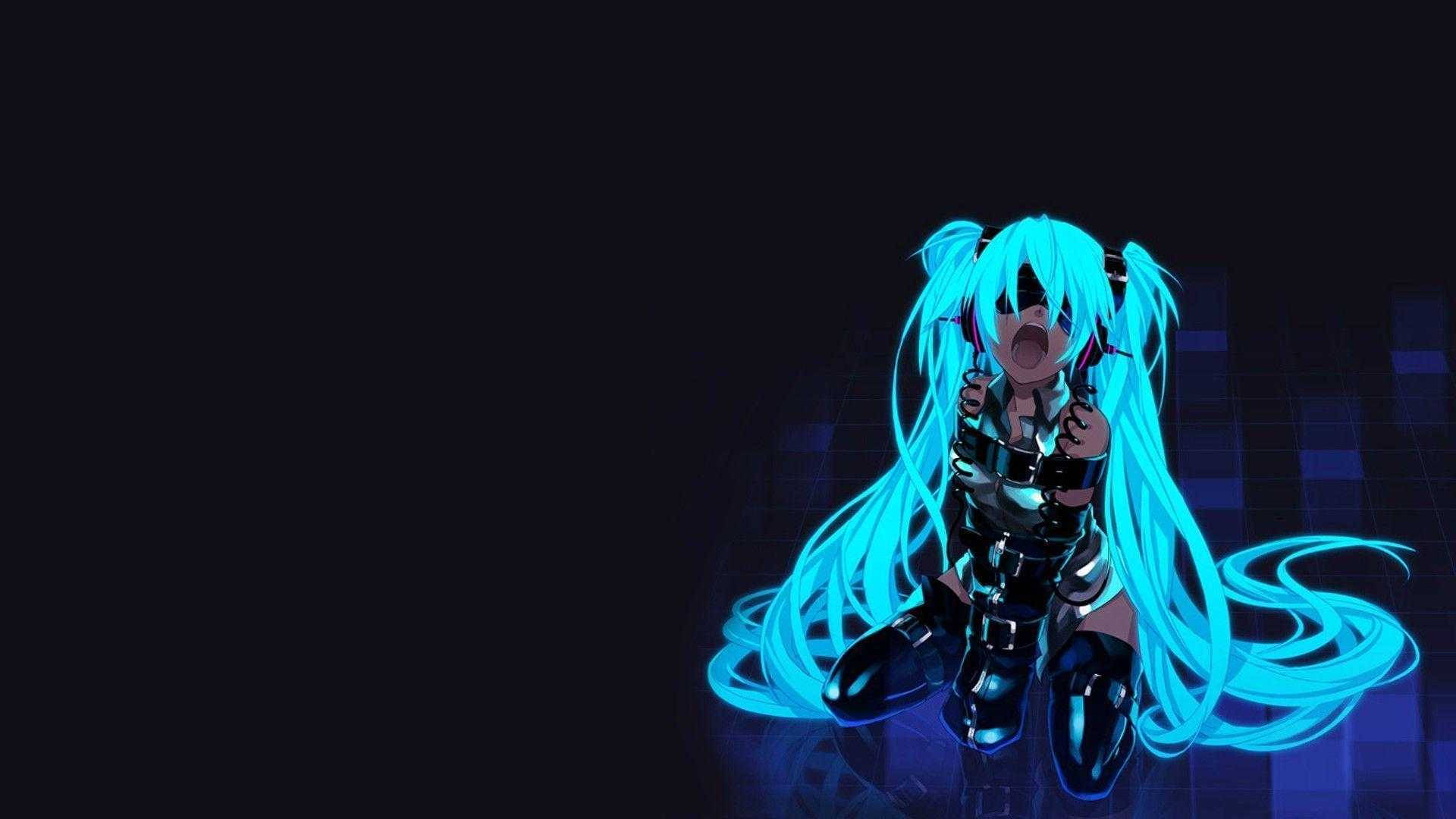 Hatsune Miku 桌布 壁紙 — 一個藍色頭髮發光的動漫女孩，穿著黑色賽博龐克裝備，跪在黑暗的網格背景前。