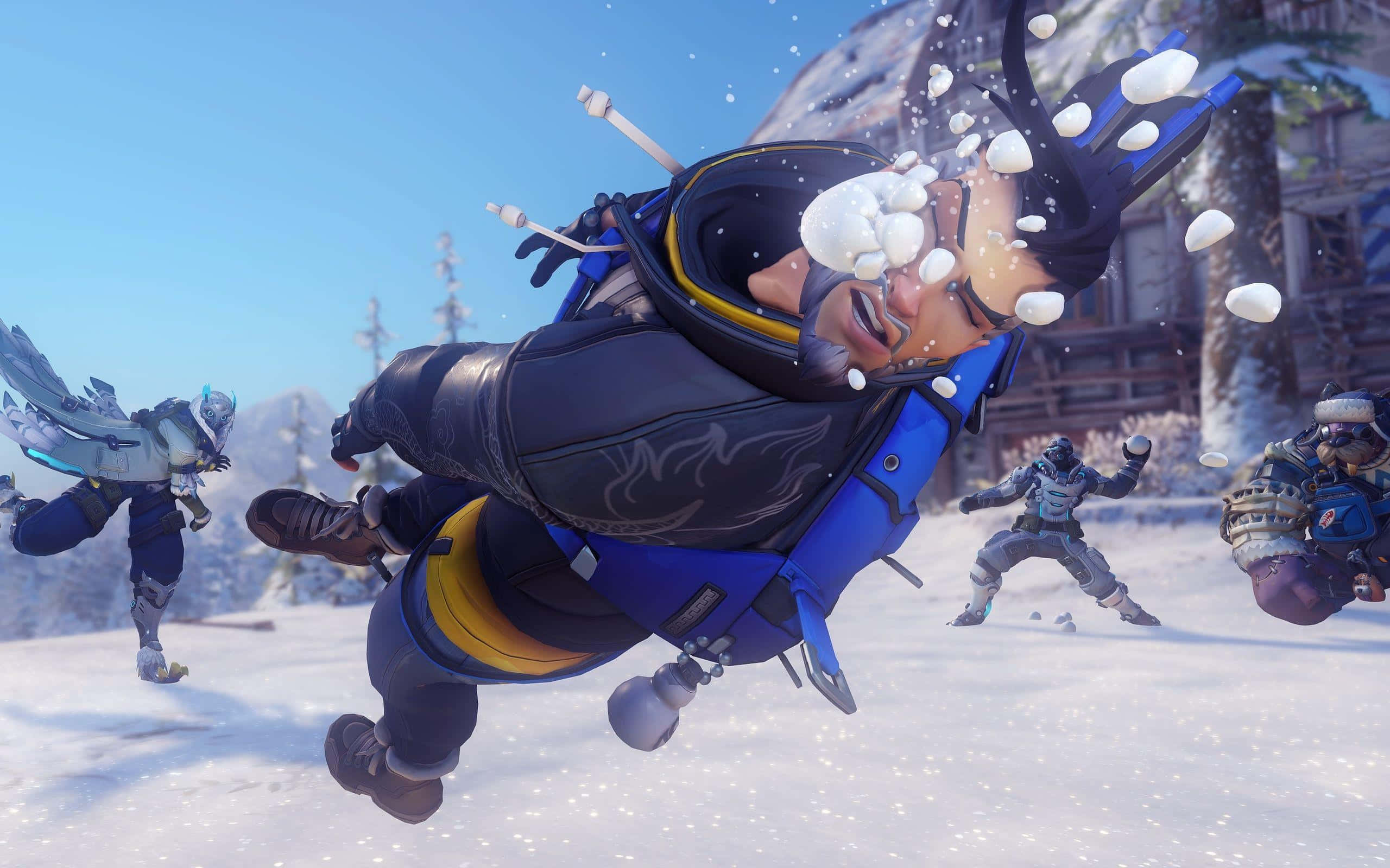 Snowball Fight 桌布 壁紙 — 一個被雪覆蓋、身穿藍色裝備的角色在半空中，頭部有雪花爆炸，其他角色在雪山的景觀中戰鬥。
