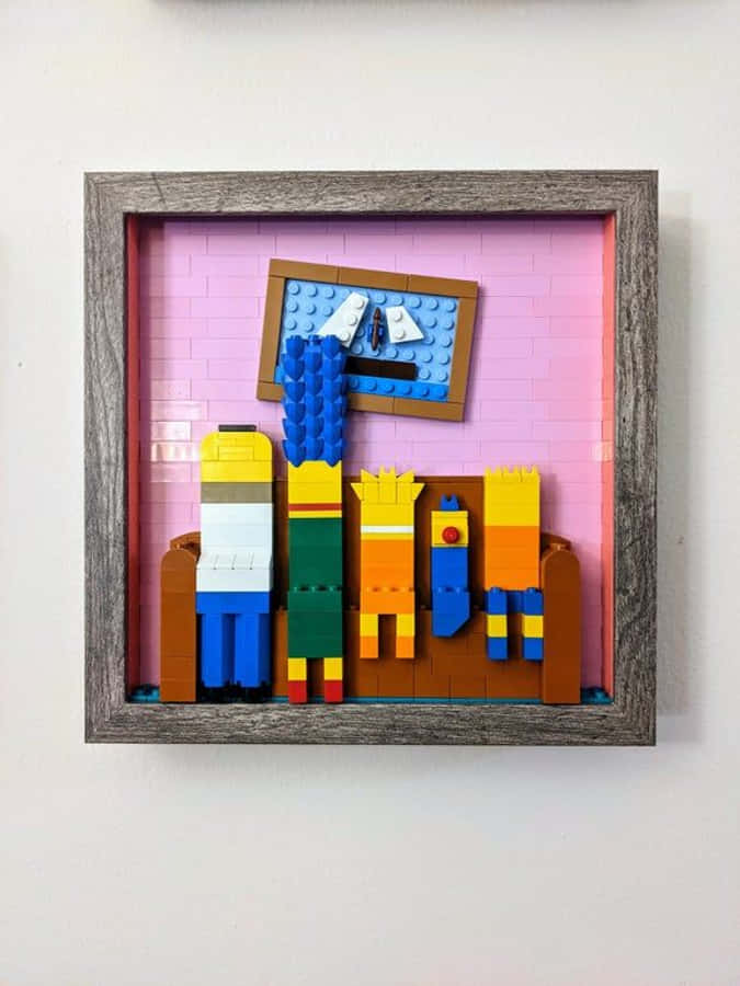 Lego Art 桌布 壁紙 — 一個裱框的LEGO立體模型，展示四個小小兵在粉紅色磚牆房間中，配有一個藍色LEGO鏡子。