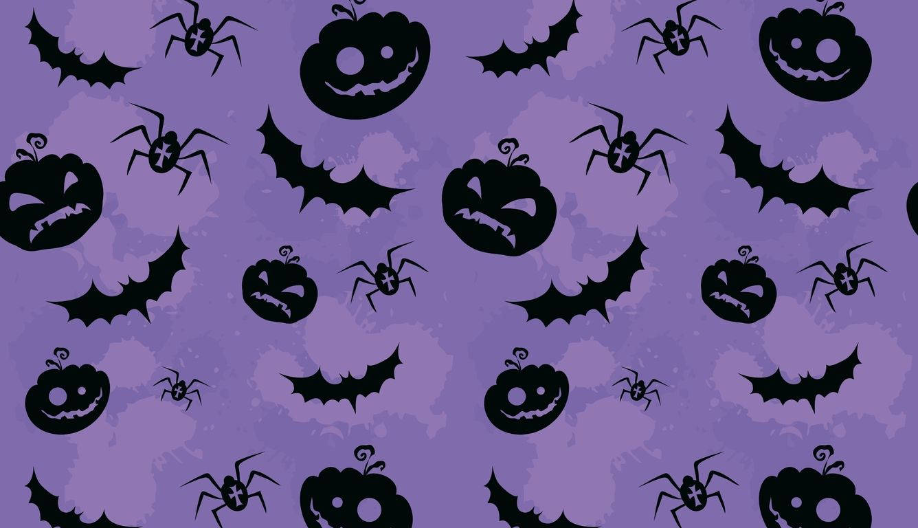 Bats 桌布 壁紙 — 一個詭異的萬聖節圖案，黑色蝙蝠、蜘蛛和南瓜燈籠在帶紋理的紫色背景上。