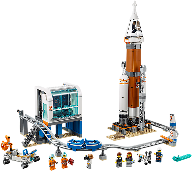 Rocket Ship 桌布 壁紙 — 一個詳細的LEGO太空發射套裝，包含高聳的火箭、控制中心和太空人迷你人偶，背景為黑色。