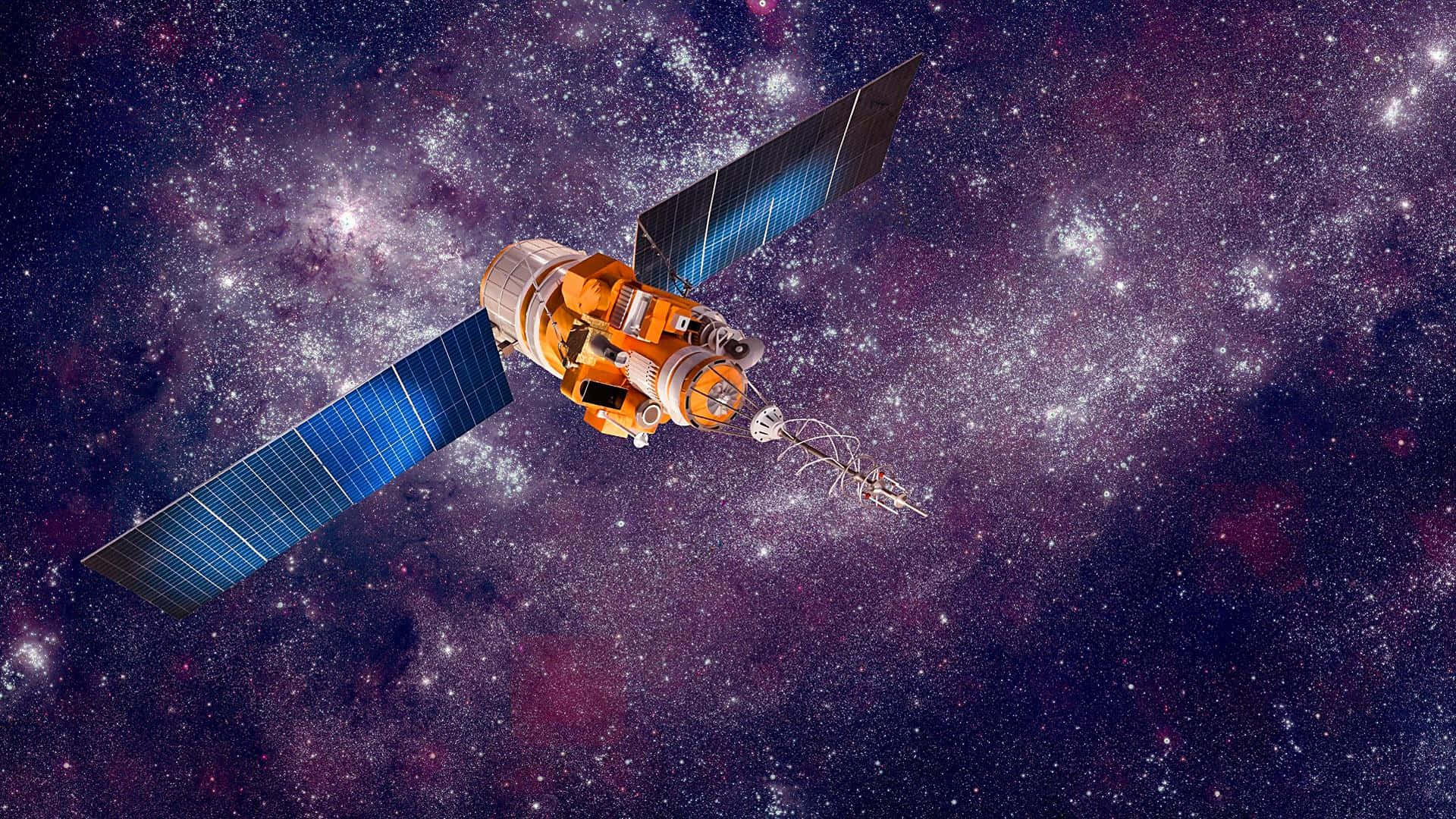 Satellite 桌布 壁紙 — 一個詳細的衛星帶有藍色太陽能板，在充滿星星和星雲的鮮豔宇宙背景下運行。