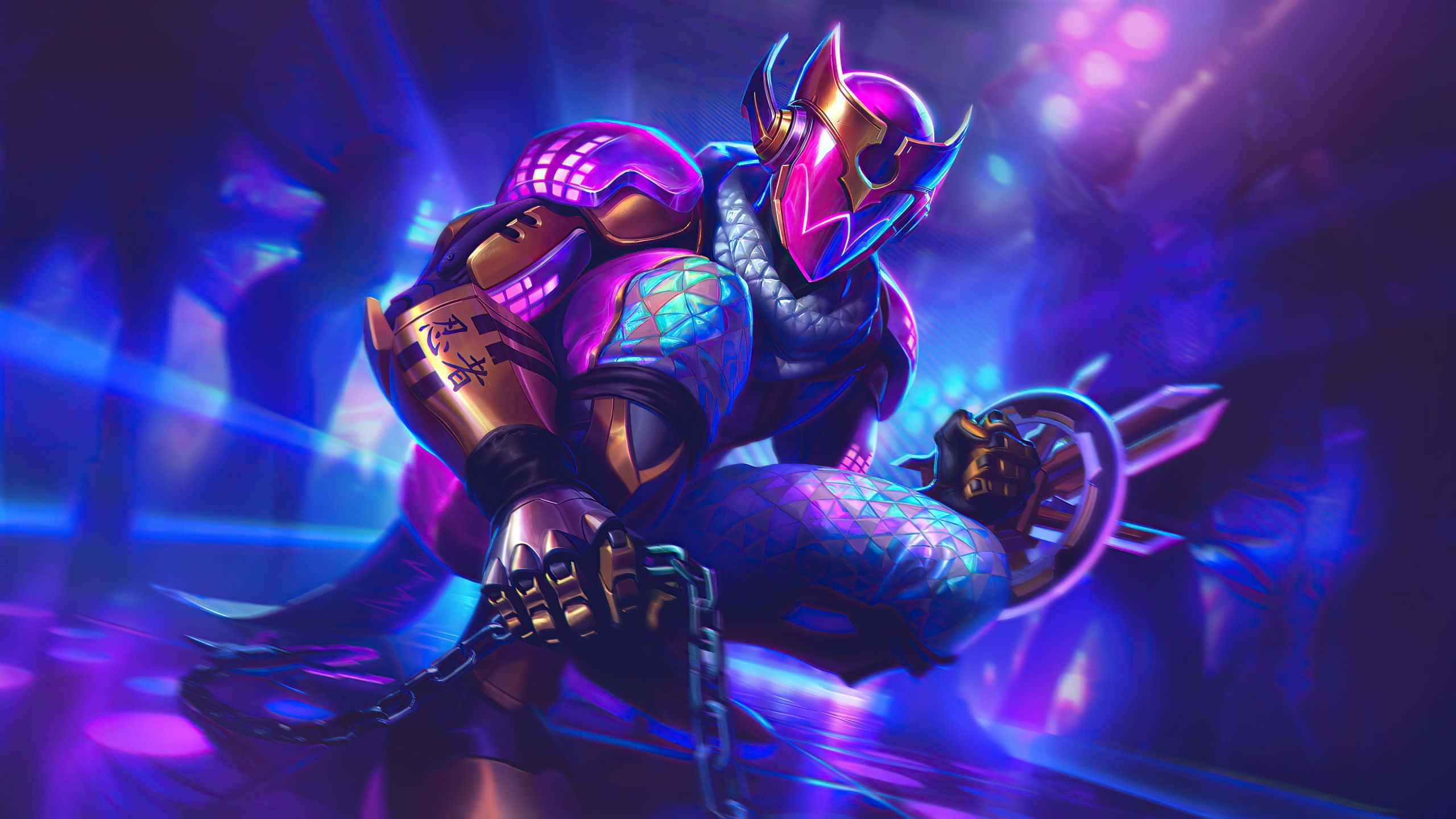 Best Gaming 桌布 壁紙 — 一個賽博龐克武士戰士穿著發光的紫色和金色盔甲，在霓虹燈下揮舞著鎖鏈刀。