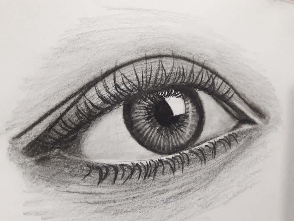 Eye 桌布 壁紙 — 一個超寫實的鉛筆素描，畫了一隻人類眼睛，有詳細的睫毛和有紋理的虹膜。