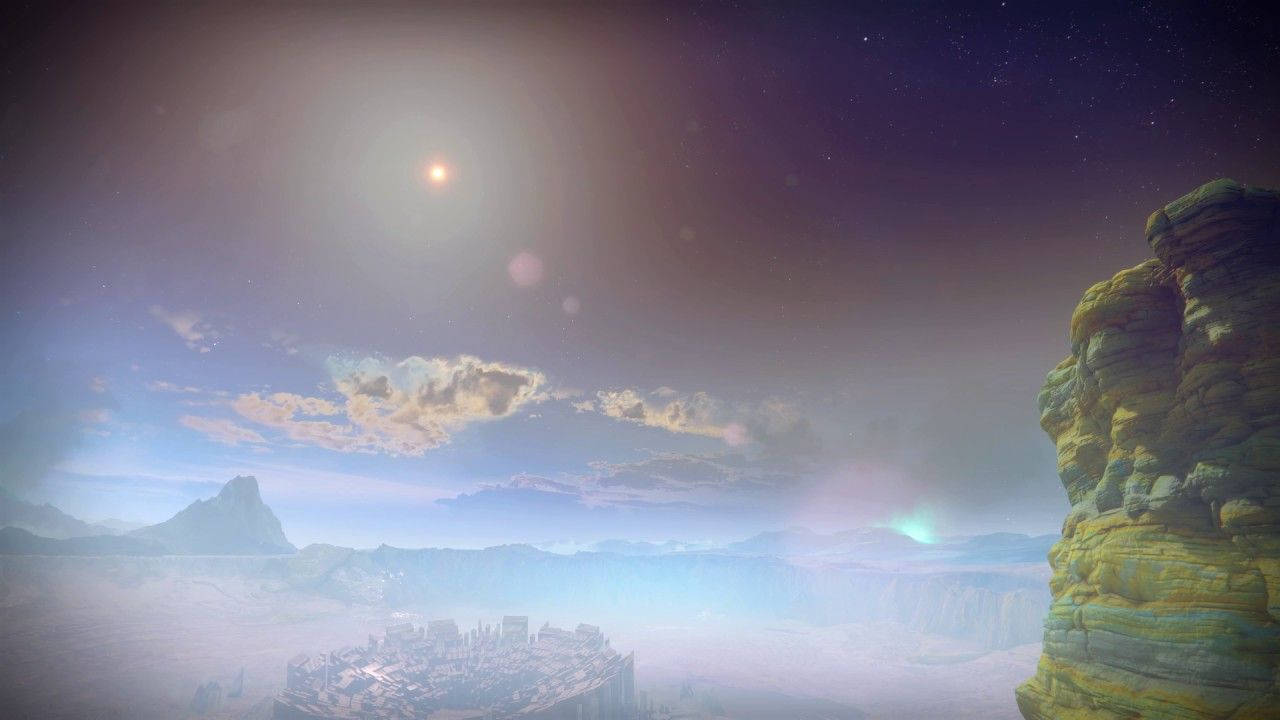 destiny 4K 桌布 壁紙 — 一個超現實的外星峽谷，有發光的太陽和星空，俯瞰著坐落在霧氣山谷中的遙遠城市。