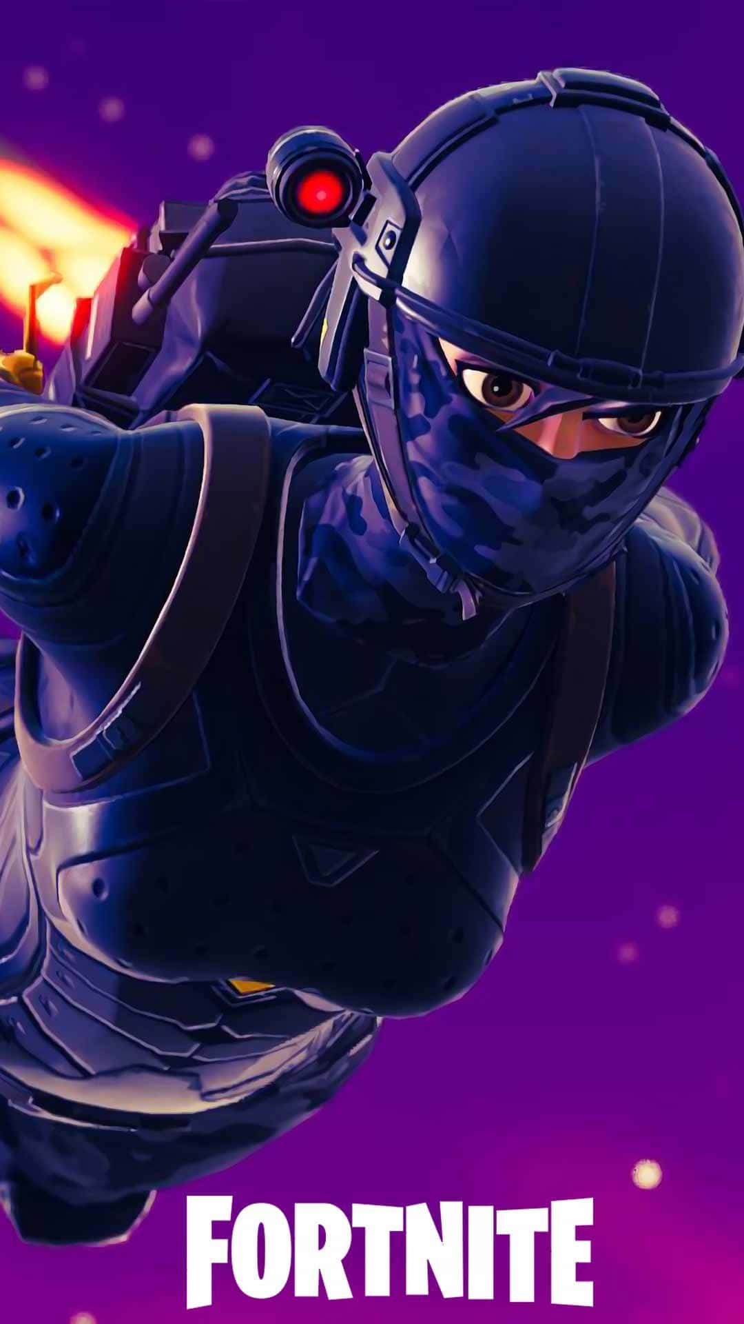 iPhone 桌布 壁紙 — 一個身穿深藍色戰術裝備、帶有紅色發光瞄準鏡的Fortnite角色，在充滿活力的紫色背景下開火。