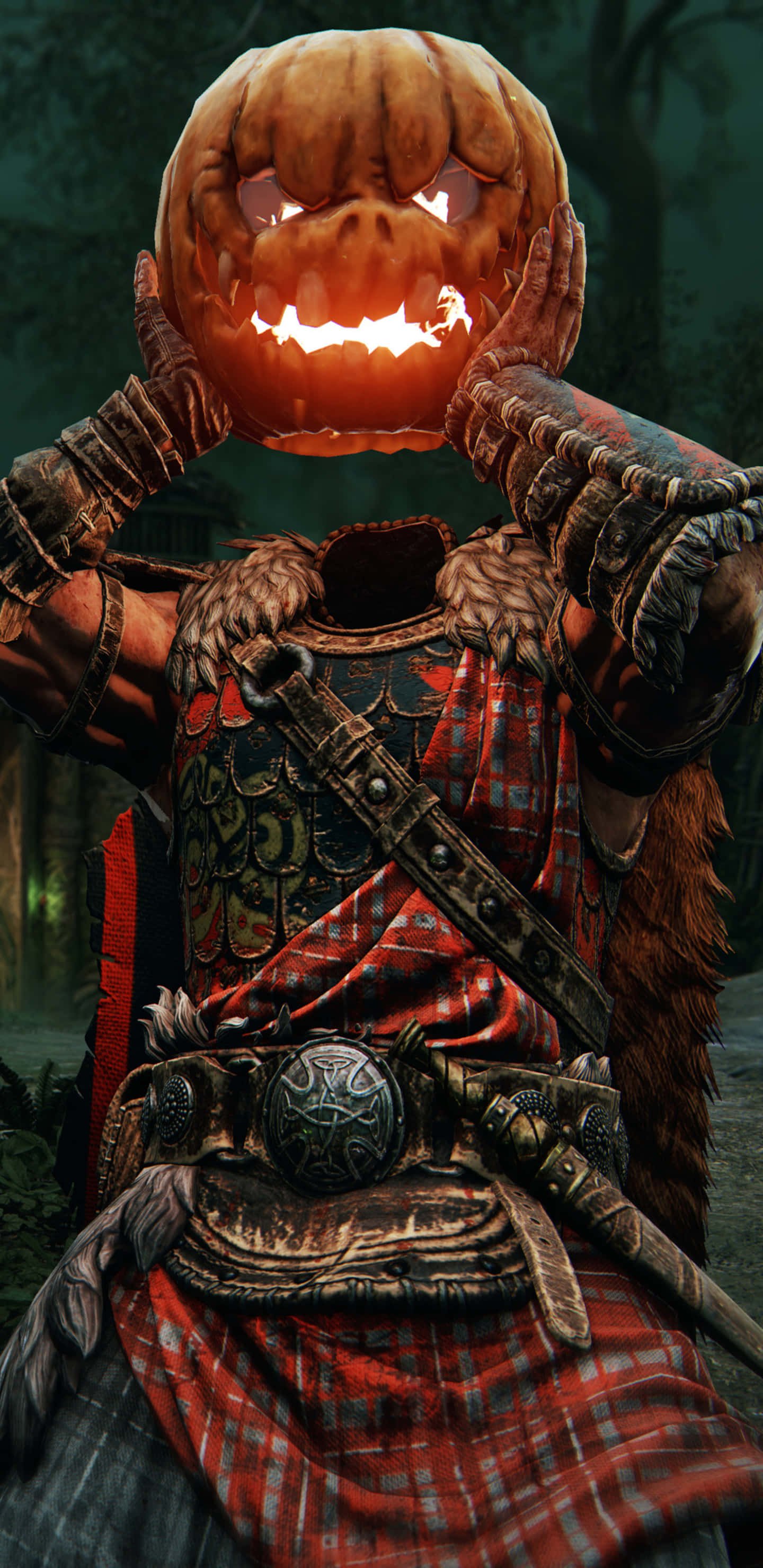 Pixel 3xl For Honor 桌布 壁紙 — 一個身穿盔甲的威嚇戰士在黑暗的森林中手持一個發光的傑克南瓜燈頭，眼睛和牙齒閃閃發光。