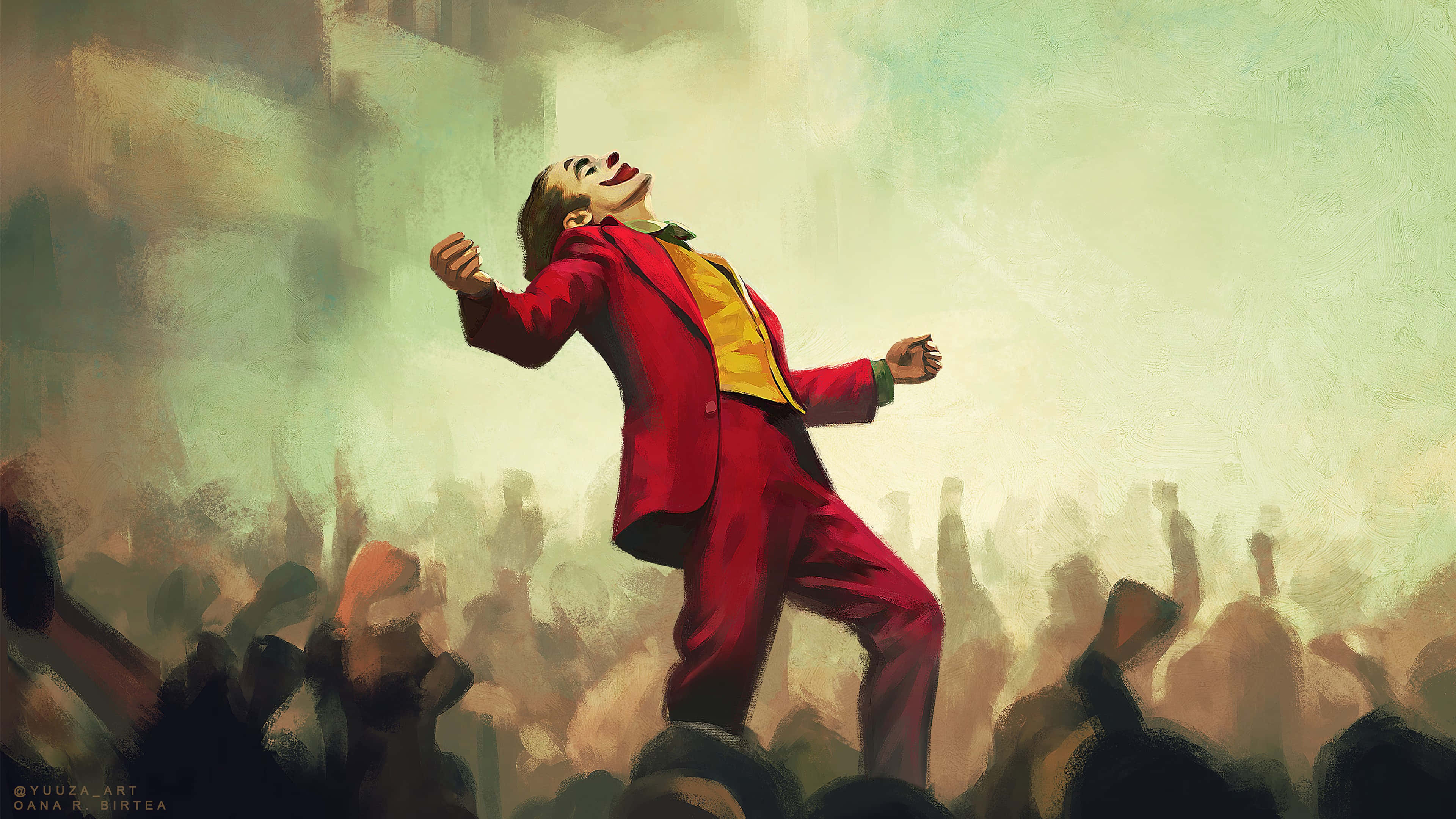 Joker Laughing 桌布 壁紙 — 一個身穿紅色西裝的彩繪小丑，在朦朧的天空下，勝利地跳躍在歡呼的人群之上。