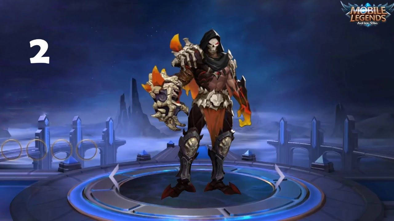 Mobile Legends 動態圖 桌布 壁紙 — 一個身穿華麗盔甲的骷髏戰士站在發光的藍色平台上，背景是黑暗的未來城市景觀，上方是繁星點點的夜空。