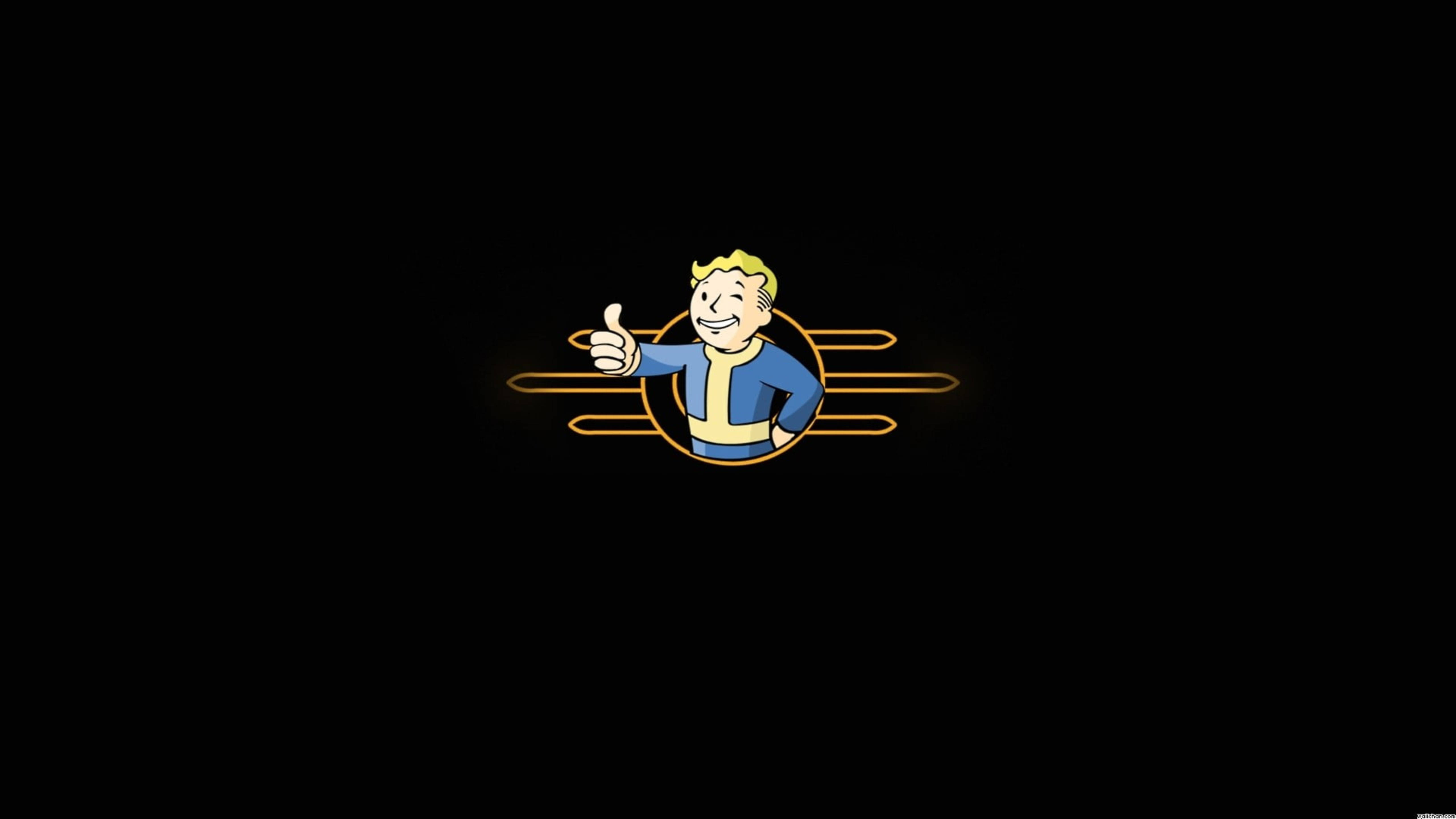 Fallout 4 桌布 壁紙 — 一個身穿藍色連身工作服的開心卡通Vault Boy，在黑色背景上發光的橙色圓圈內豎起大拇指。