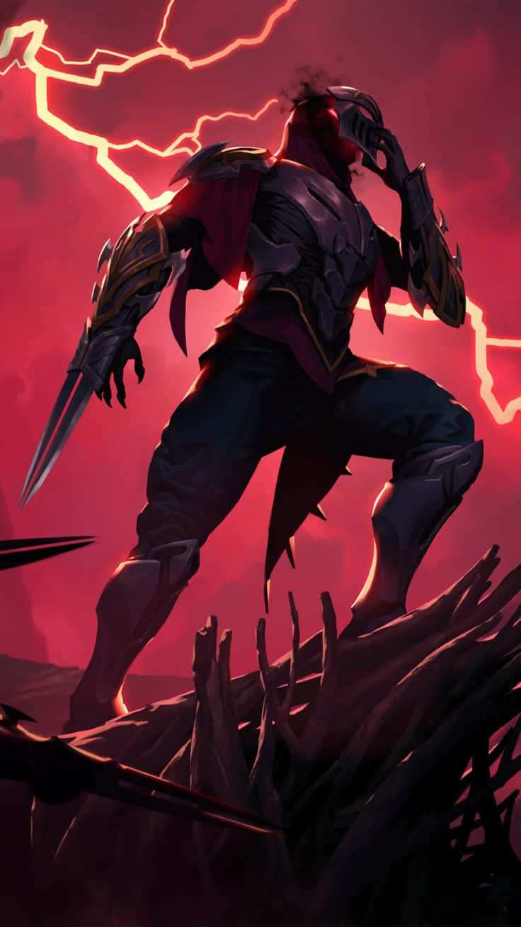 Android League Of Legends 桌布 壁紙 — 一個身穿黑色盔甲、雙眼發出紅光的戰士，站在崎嶇的岩石上，背景是雷電交加的暴風雨紅天。