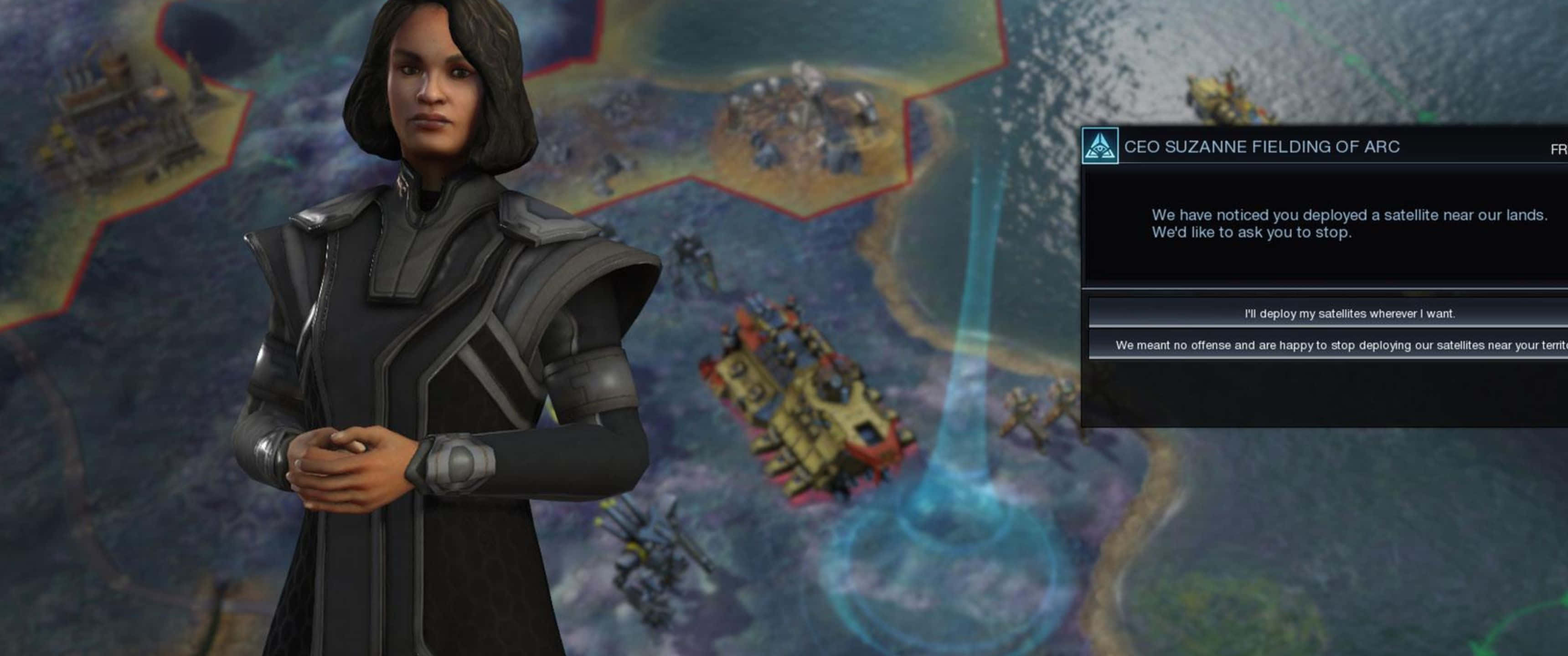 1440p Civilization Beyond Earth 桌布 壁紙 — 一個身穿黑色盔甲的女性遊戲角色站在一個顯示太空戰鬥的戰術地圖和一個對話框前，對話框中CEO要求移除衛星。